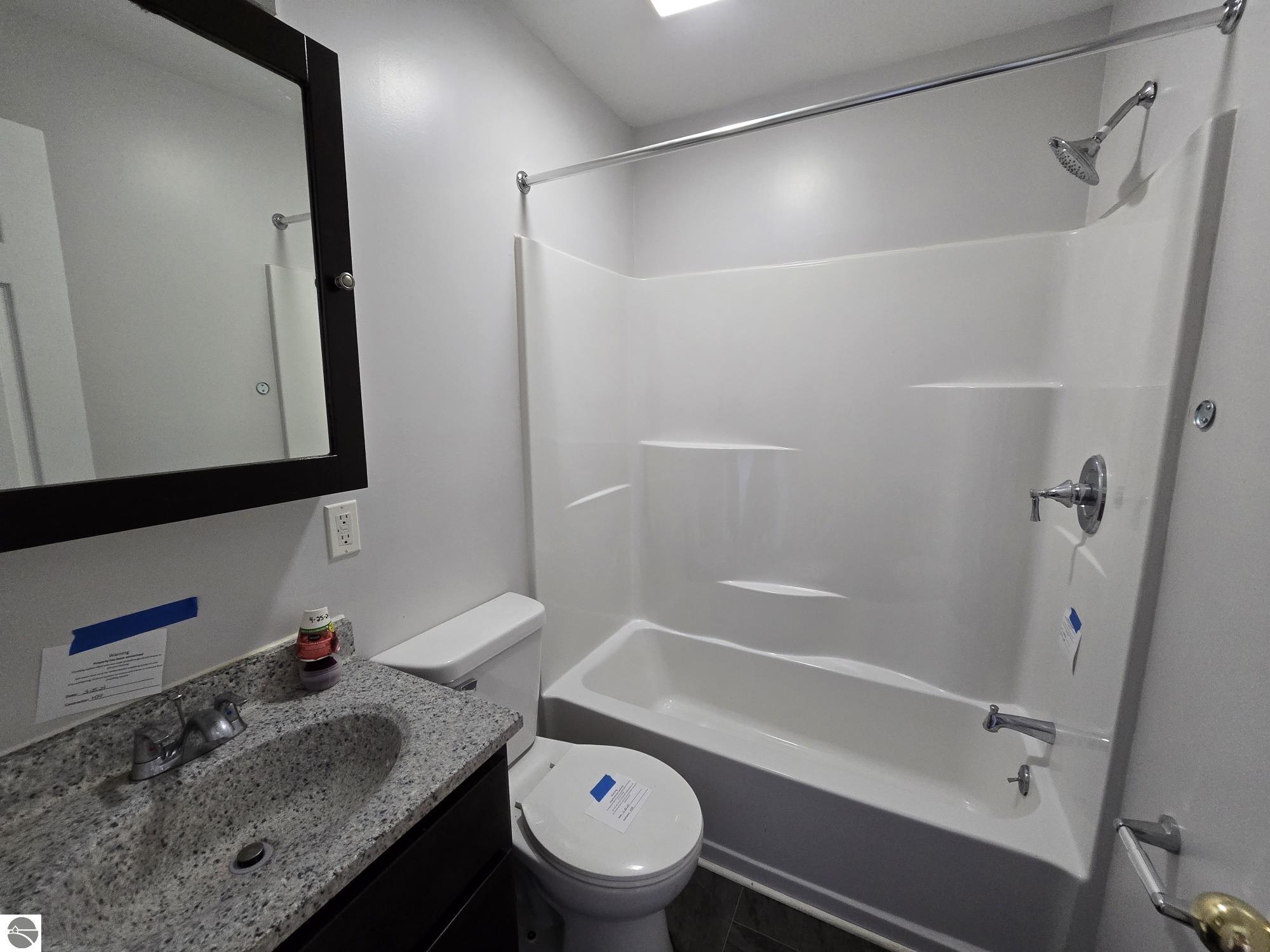 301 W Illinois Street, Farwell, MI 48622 — Photo 11