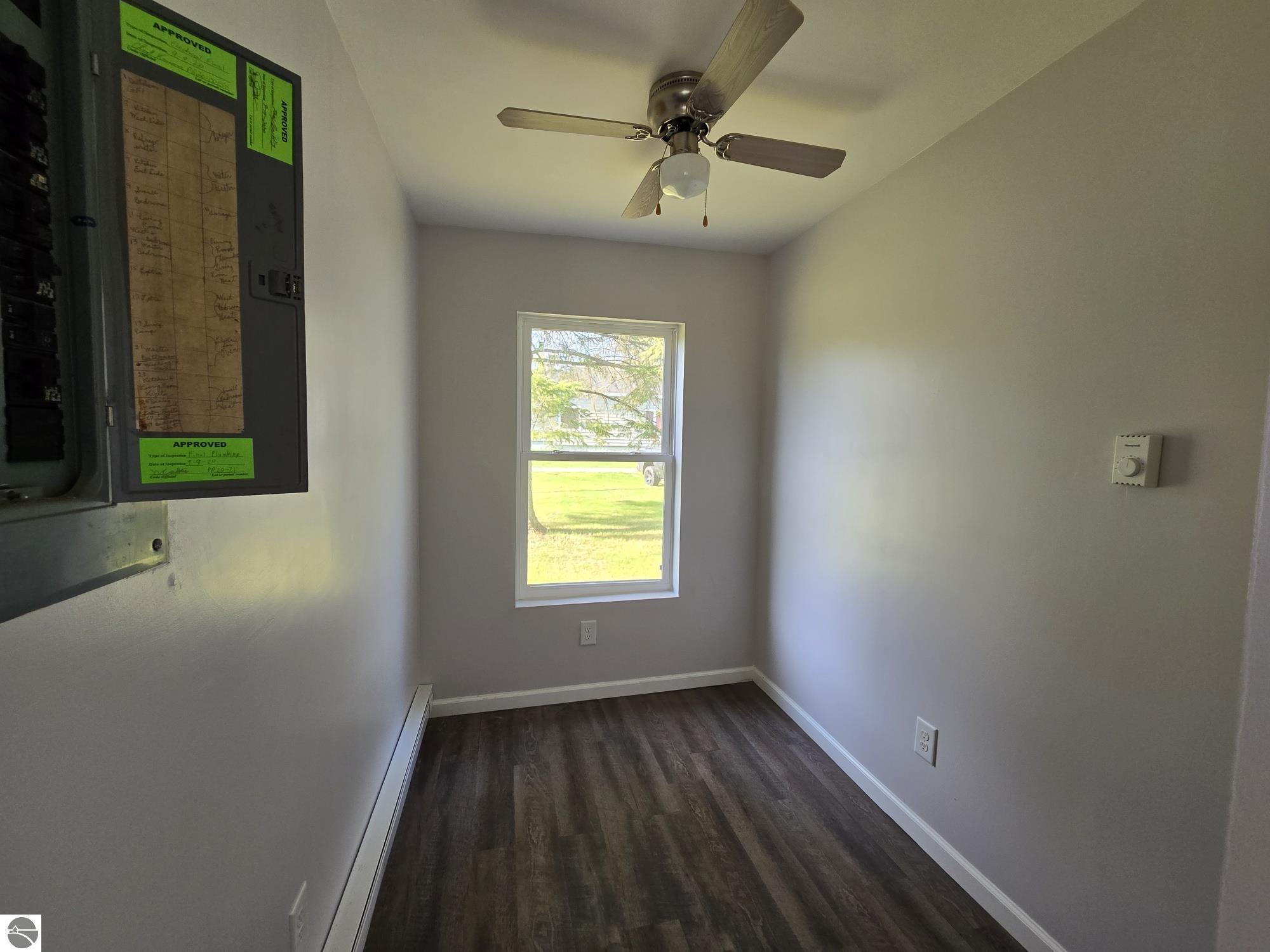 301 W Illinois Street, Farwell, MI 48622 — Photo 12