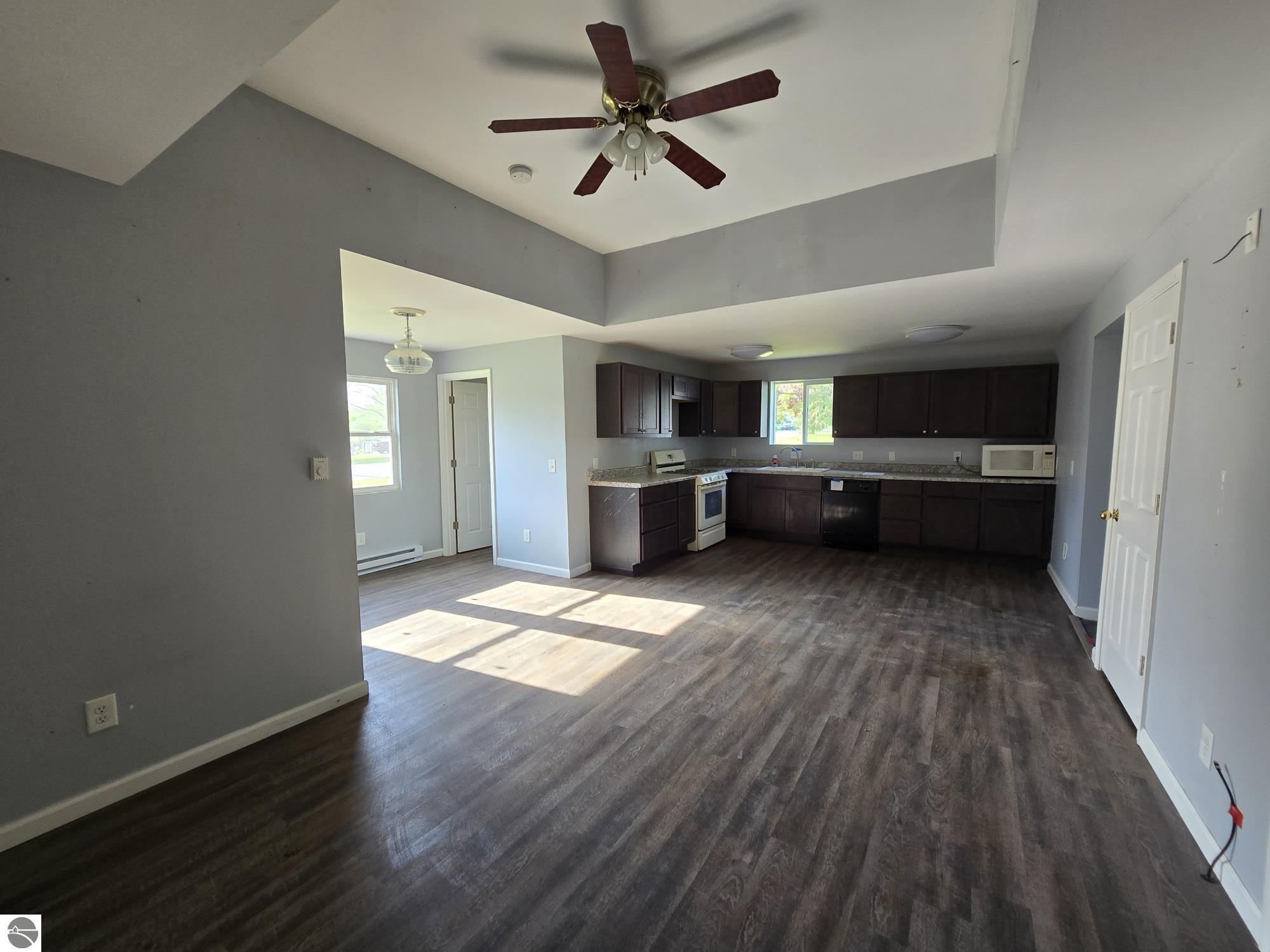301 W Illinois Street, Farwell, MI 48622 — Photo 5