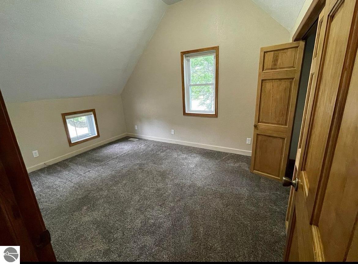 208 E Sixth Street, Clare, MI 48617 — Photo 5