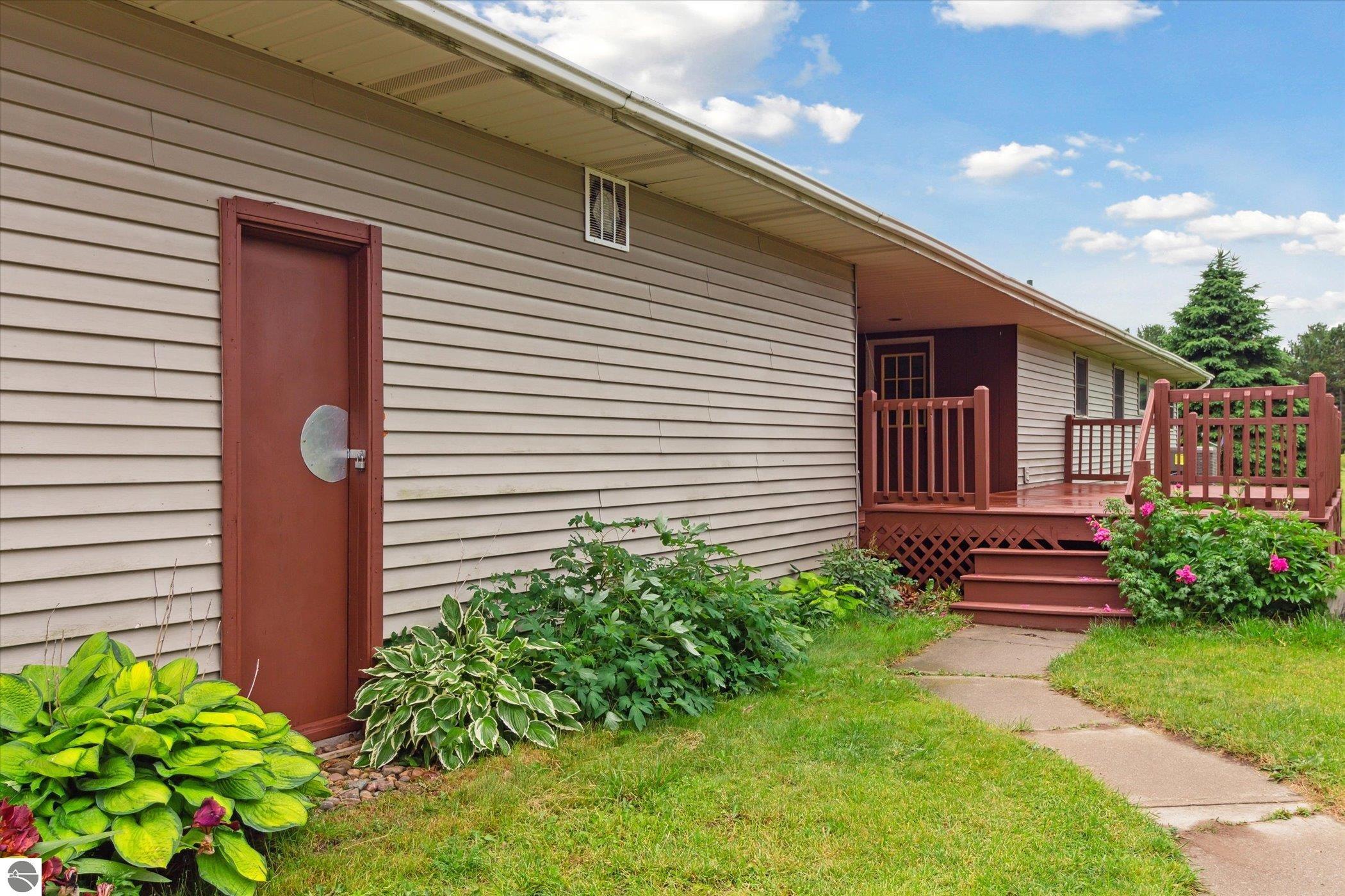 22290 Lakefield Road, Merrill, MI 48637 — Photo 34