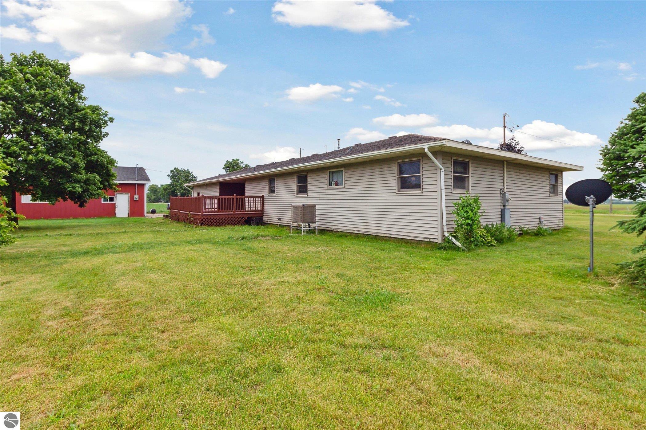 22290 Lakefield Road, Merrill, MI 48637 — Photo 39