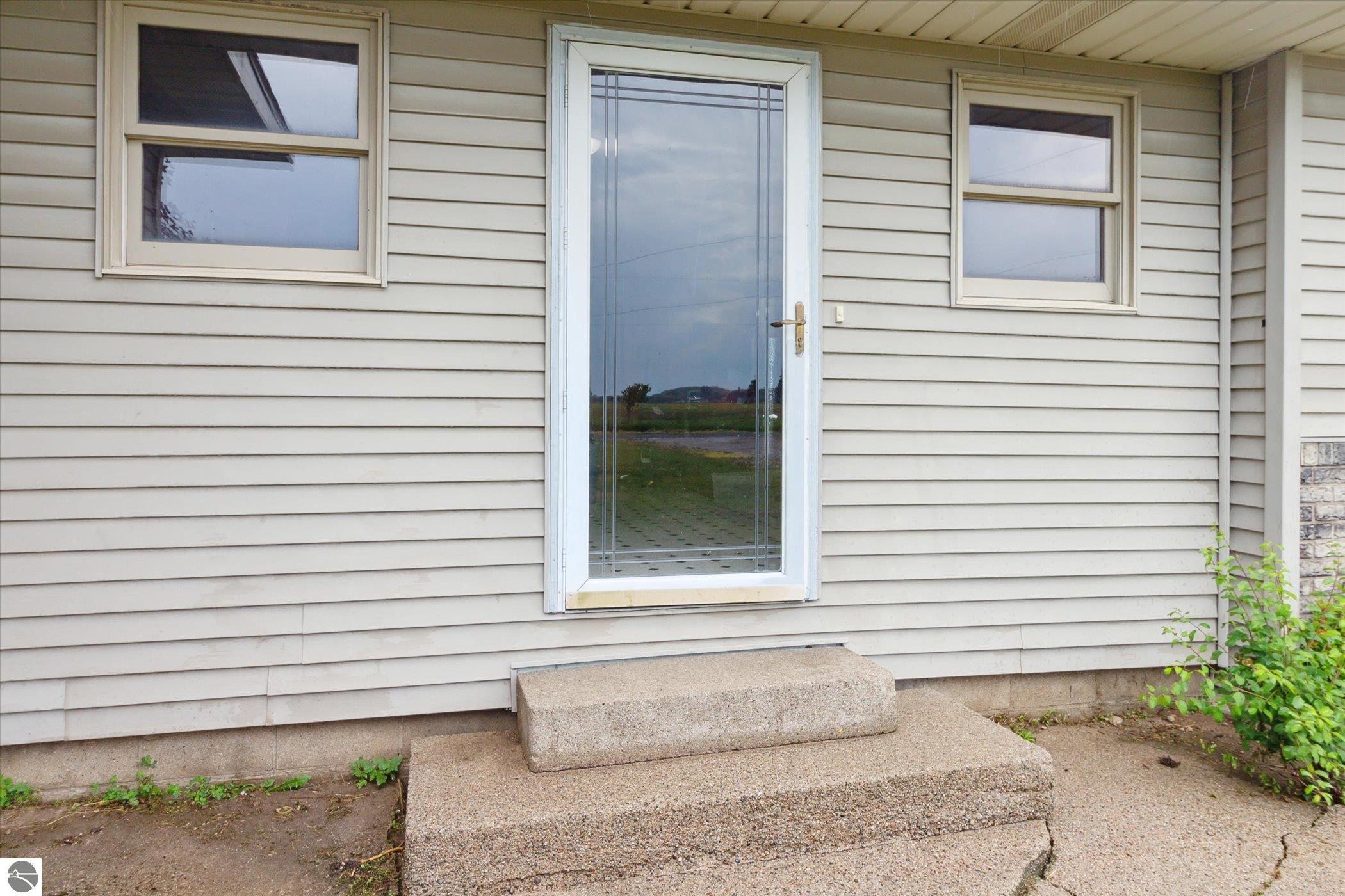 22290 Lakefield Road, Merrill, MI 48637 — Photo 5