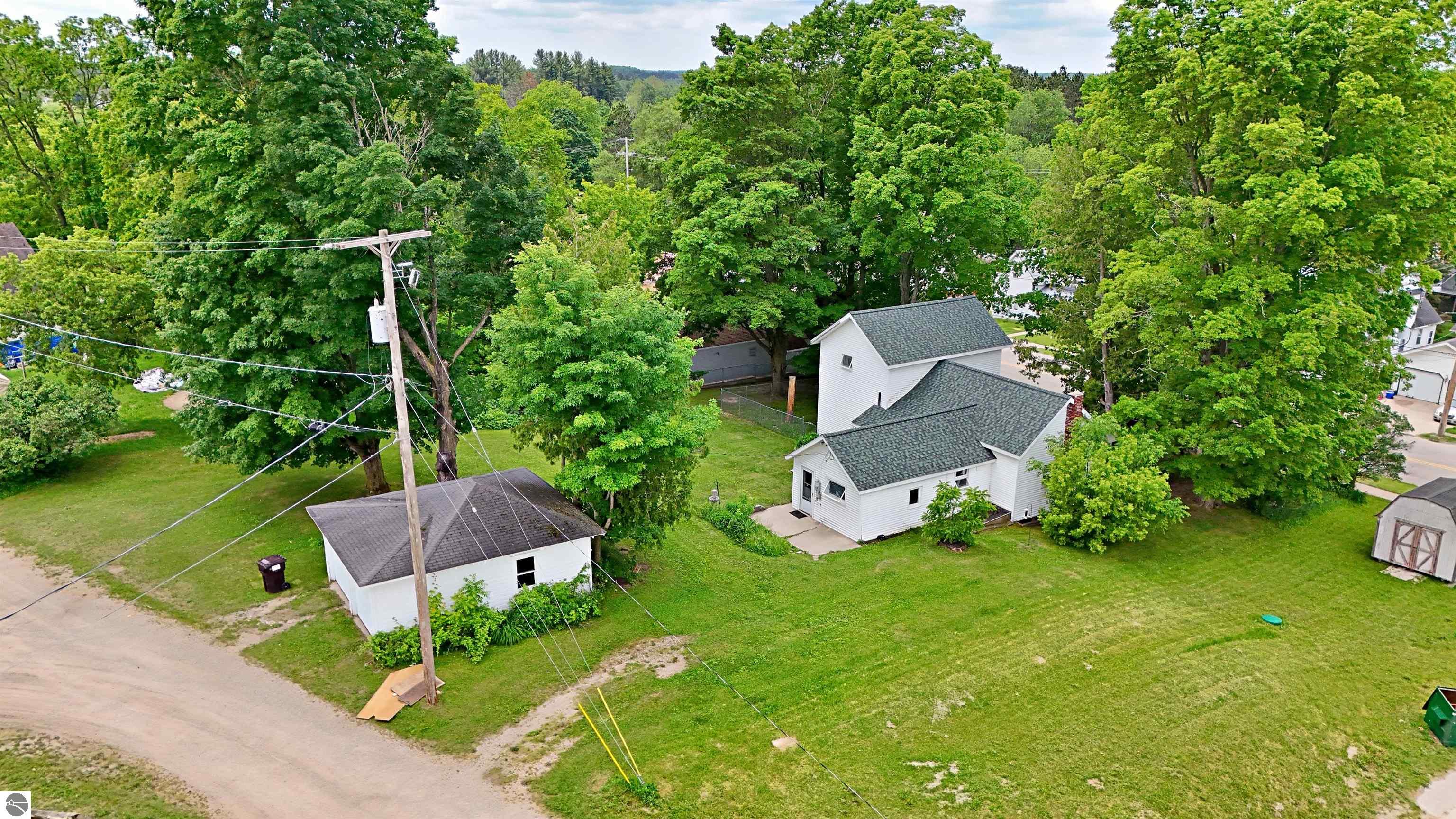 107 S Neilson Street, Tustin, MI 49688 — Photo 2