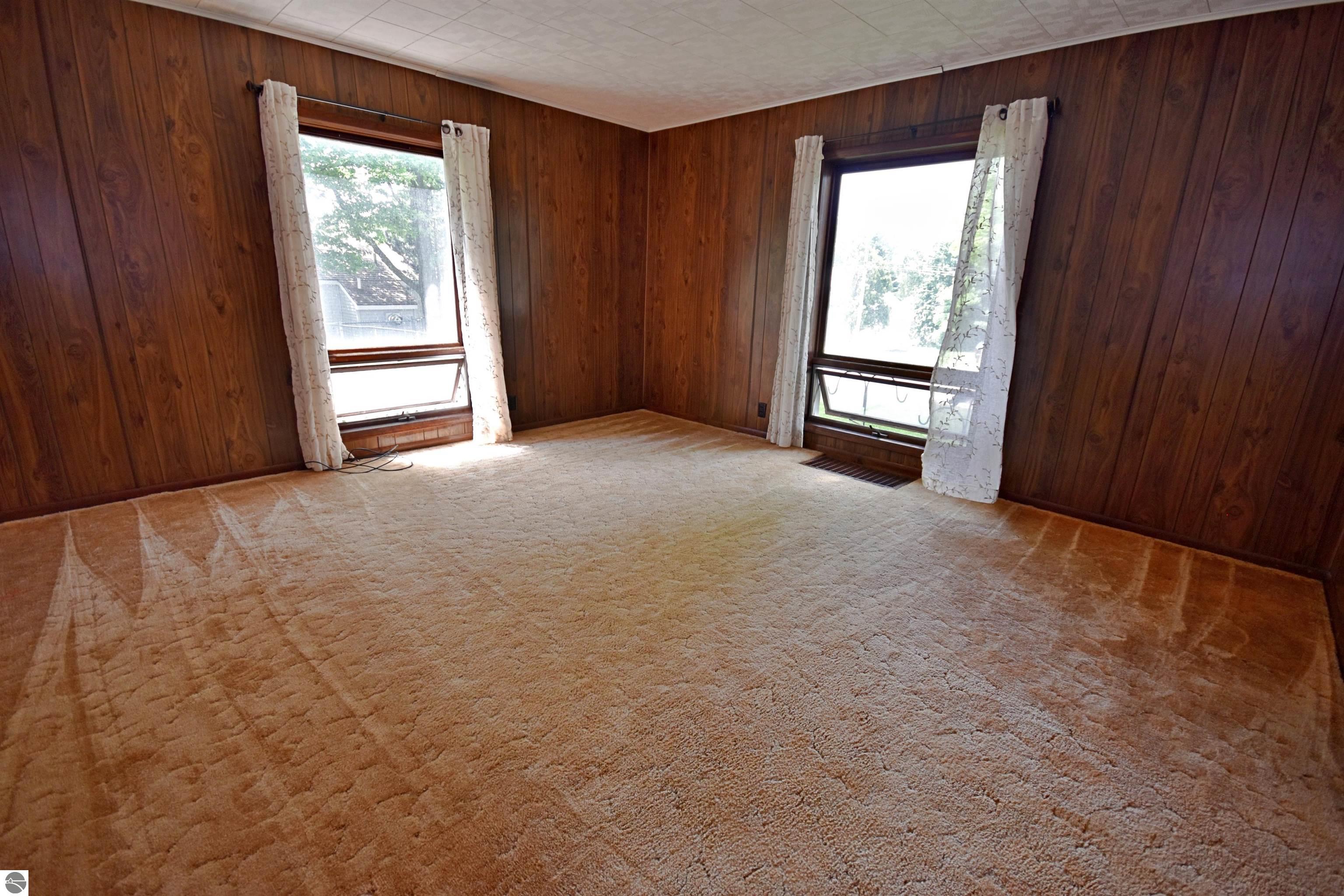 107 S Neilson Street, Tustin, MI 49688 — Photo 15