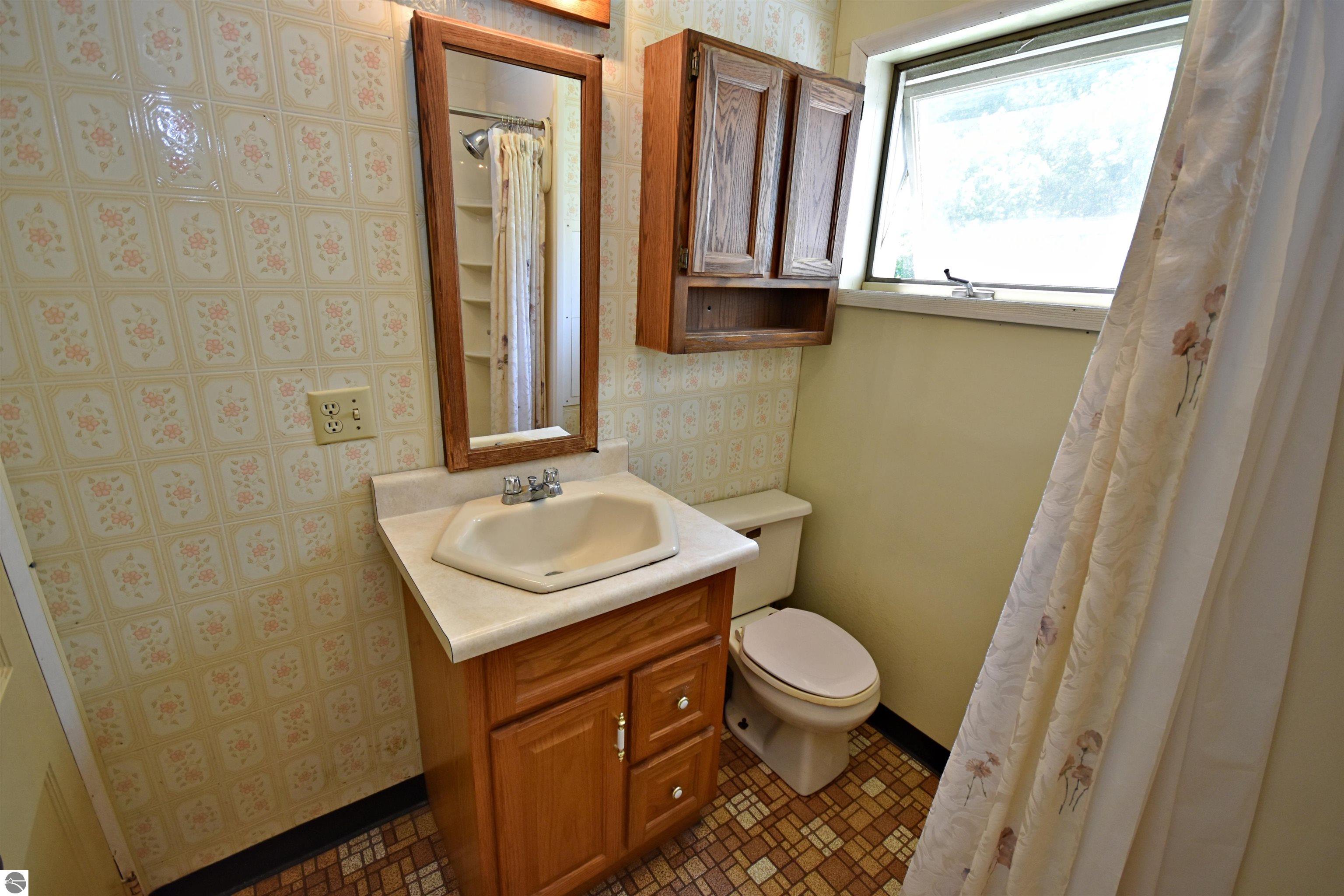 107 S Neilson Street, Tustin, MI 49688 — Photo 18