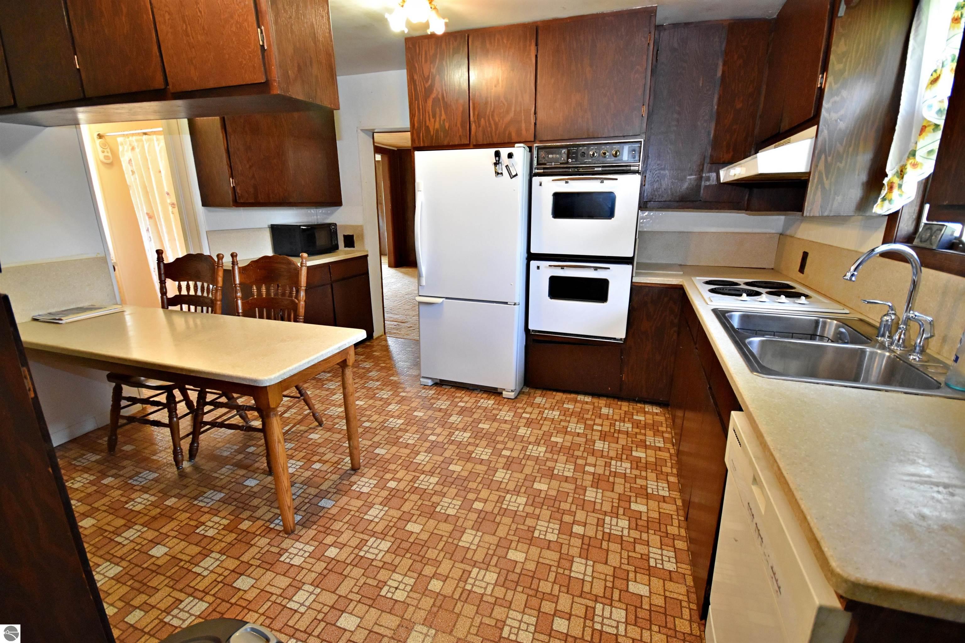 107 S Neilson Street, Tustin, MI 49688 — Photo 8