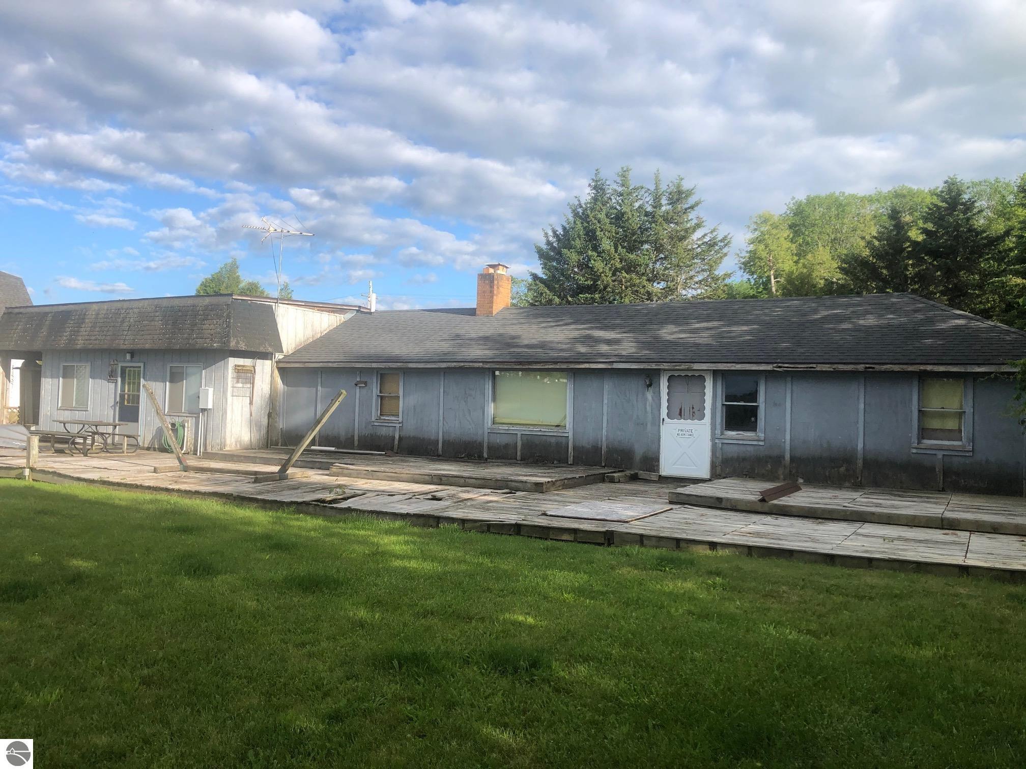 Click to enlarge photo