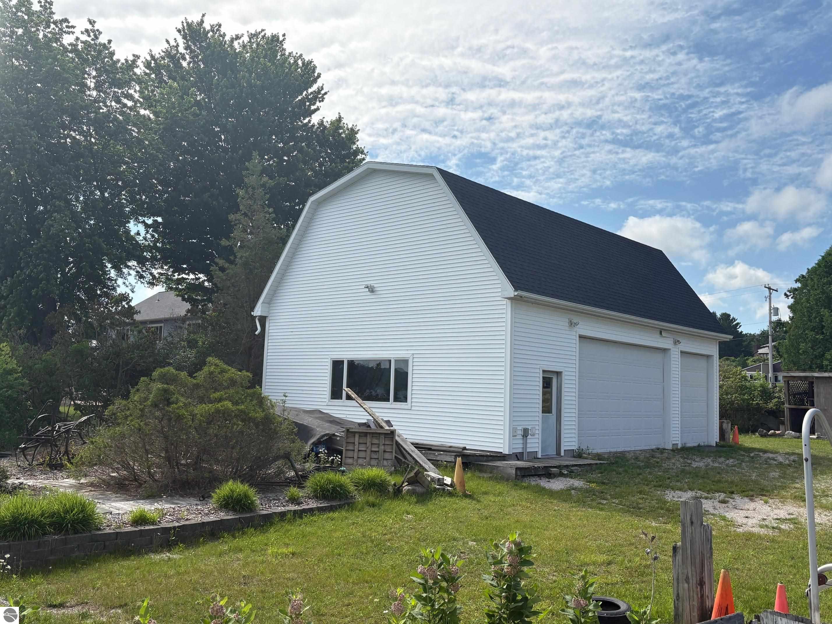 Click to enlarge photo