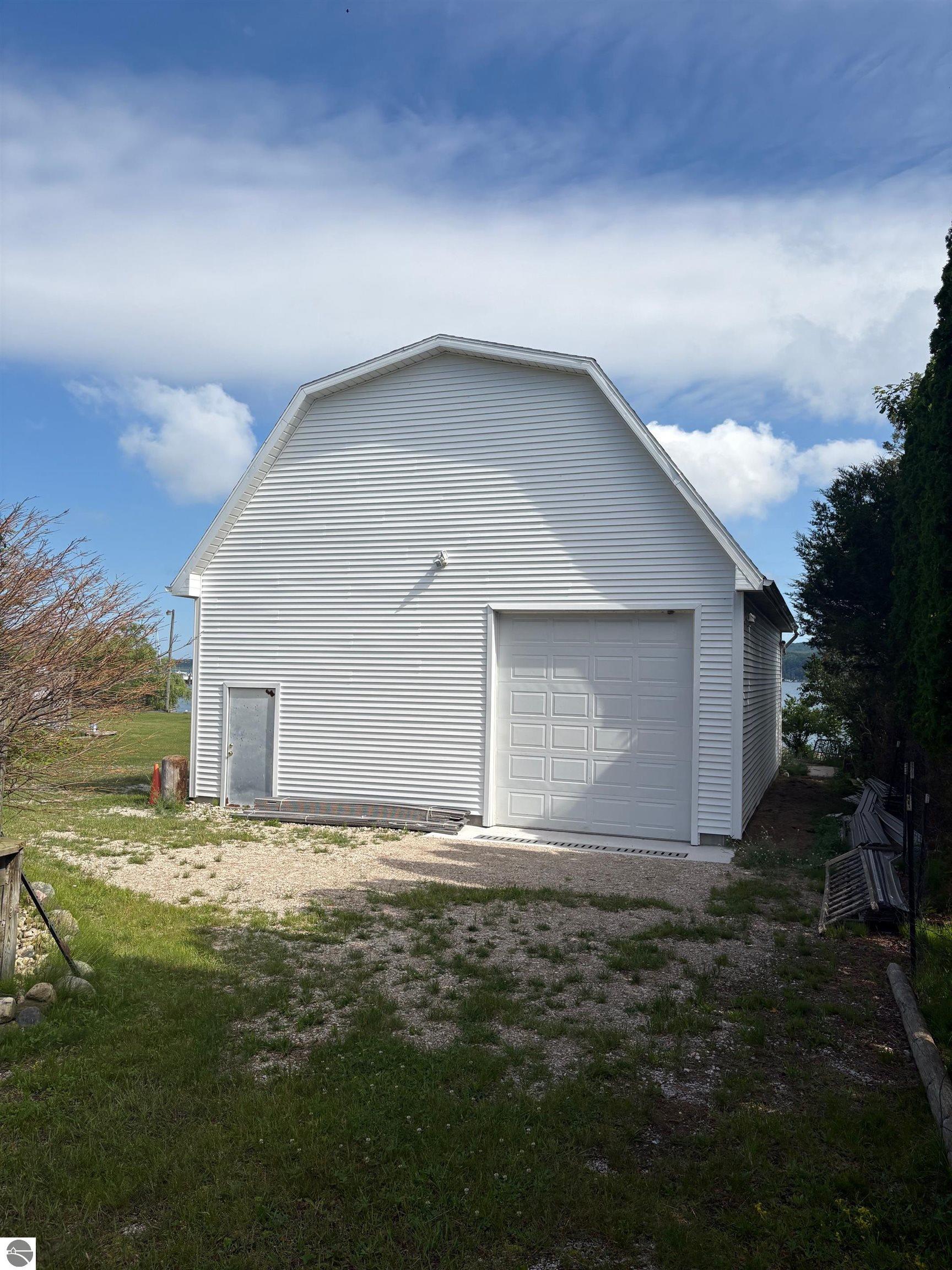 Click to enlarge photo