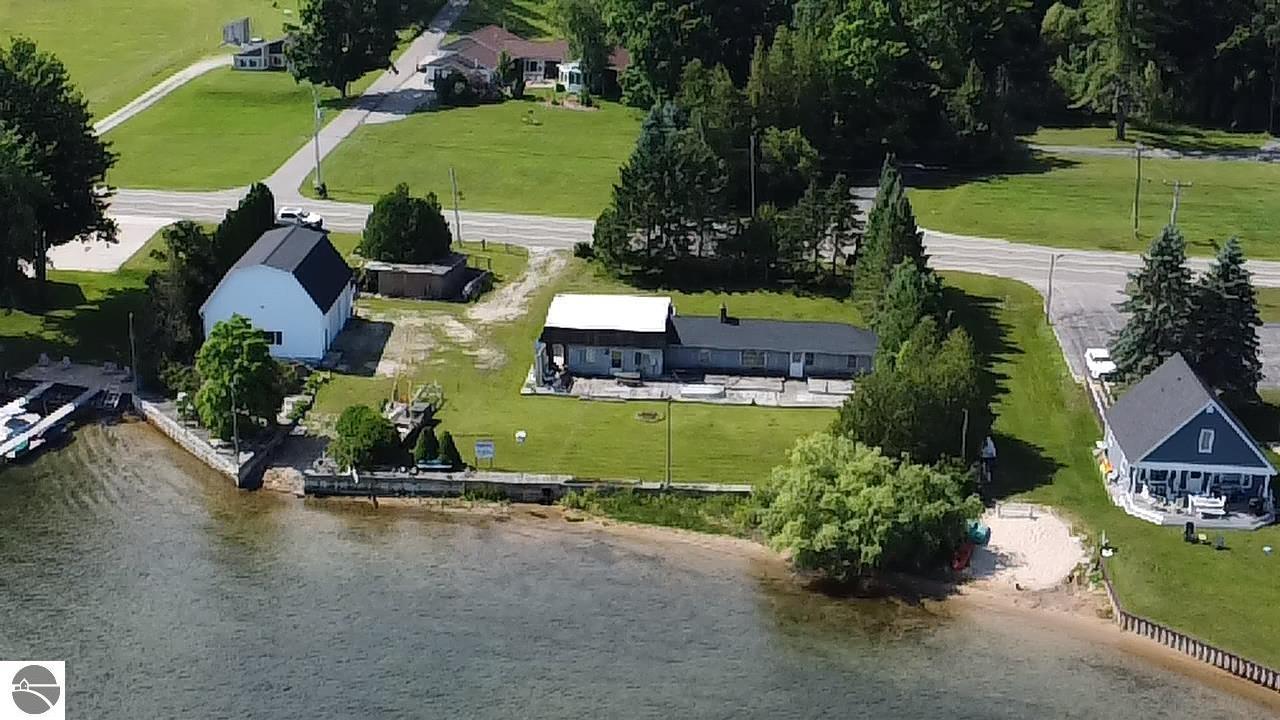 Click to enlarge photo