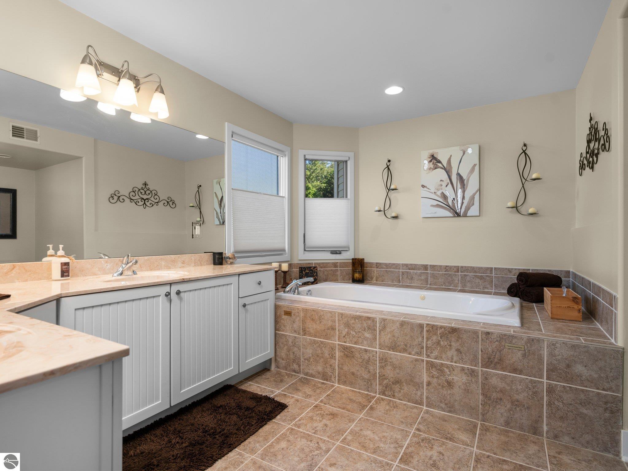 712 N Dockside Circle, Suttons Bay, MI 49682 — Photo 28