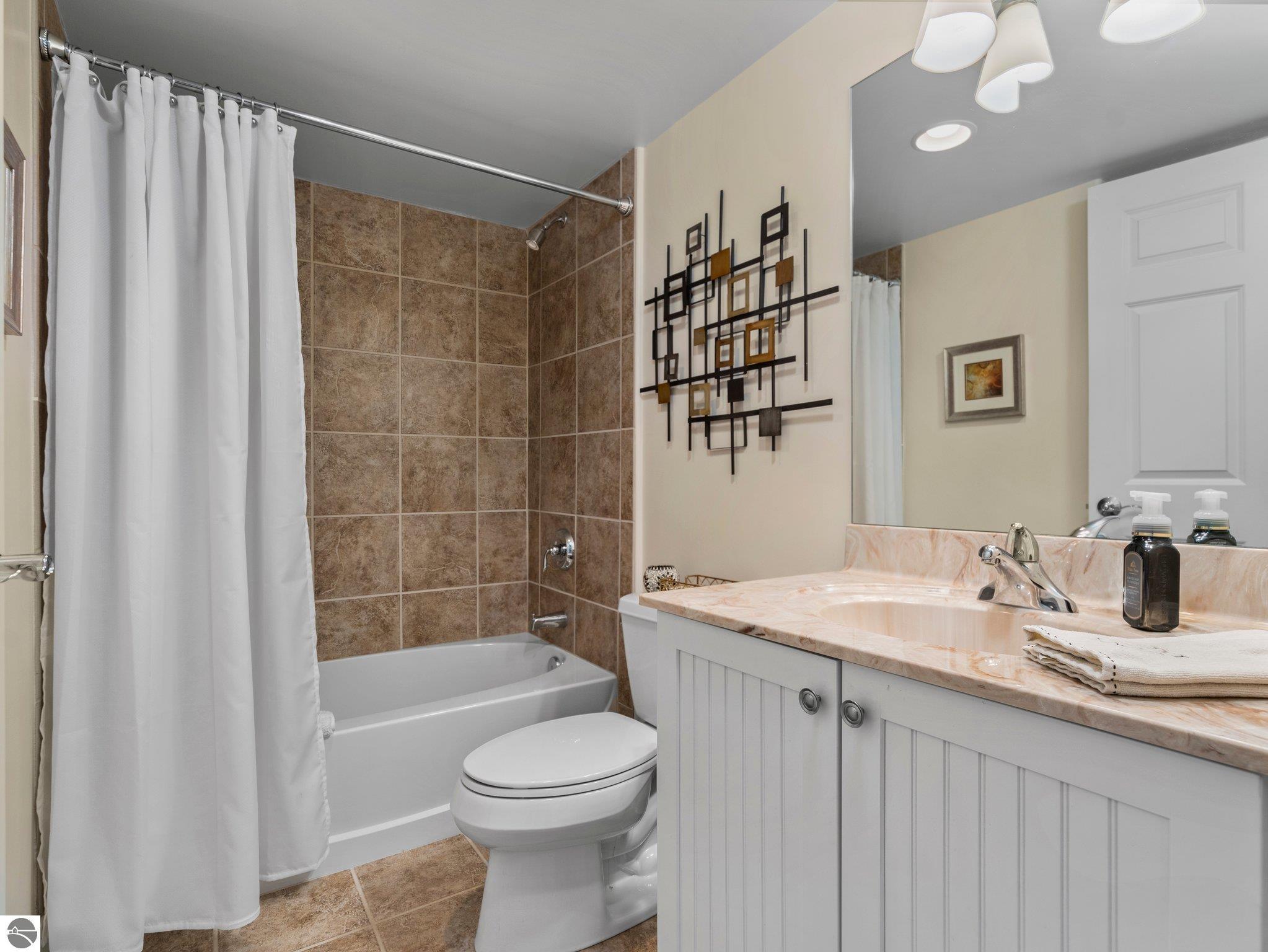 712 N Dockside Circle, Suttons Bay, MI 49682 — Photo 37