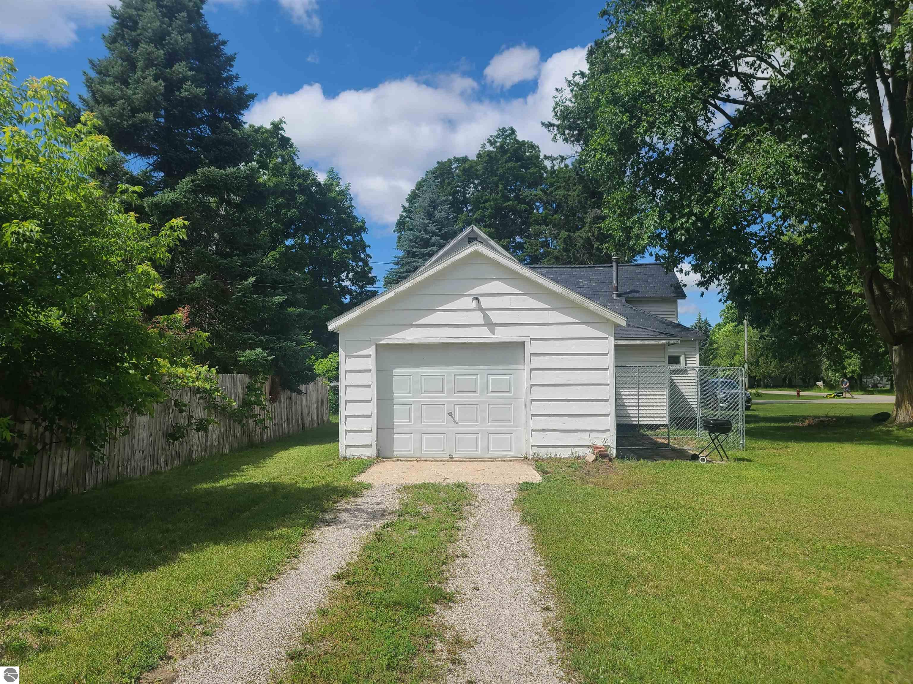 228 E Hinman Street, Mancelona, MI 49659 — Photo 3