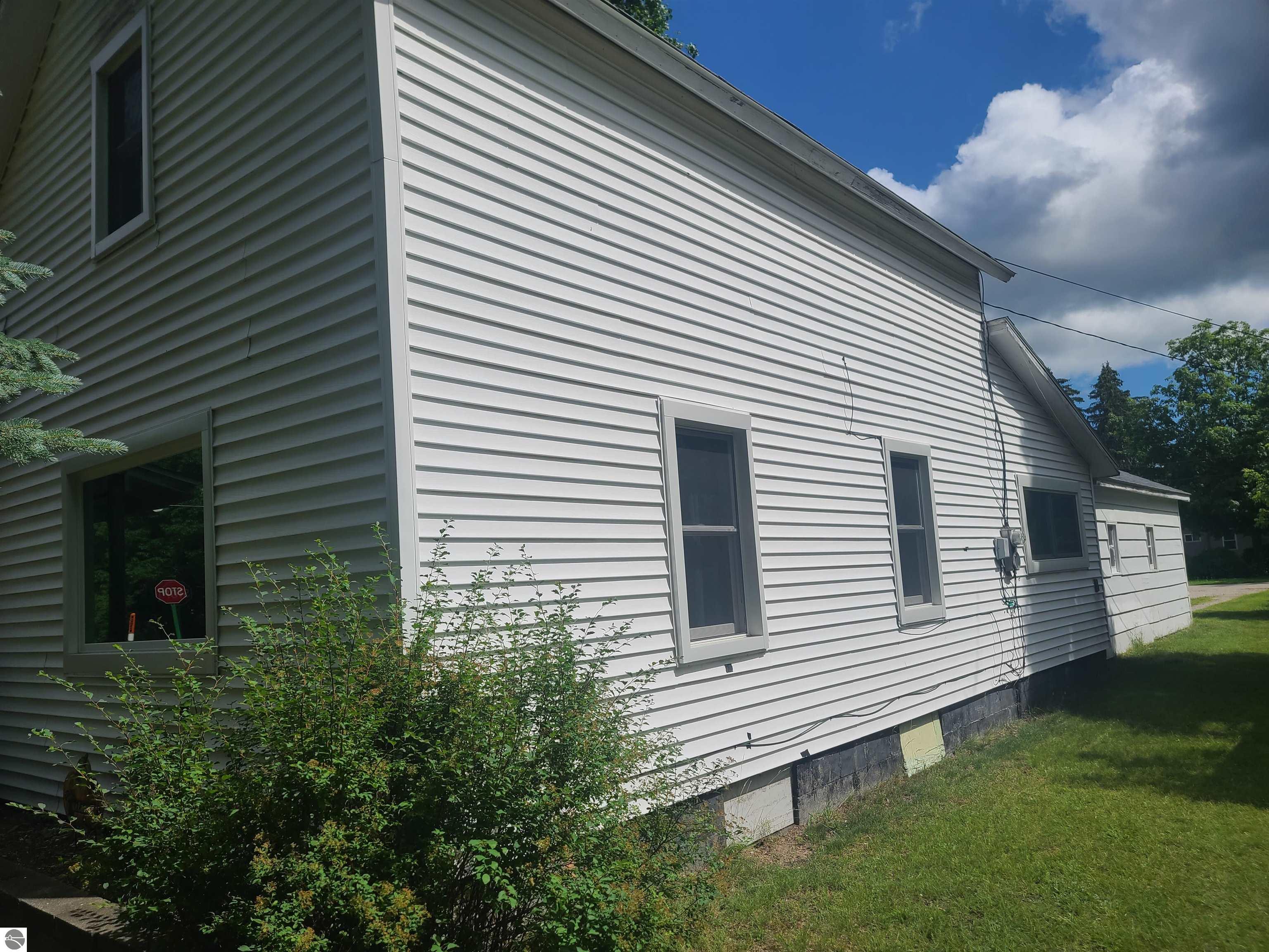 228 E Hinman Street, Mancelona, MI 49659 — Photo 4