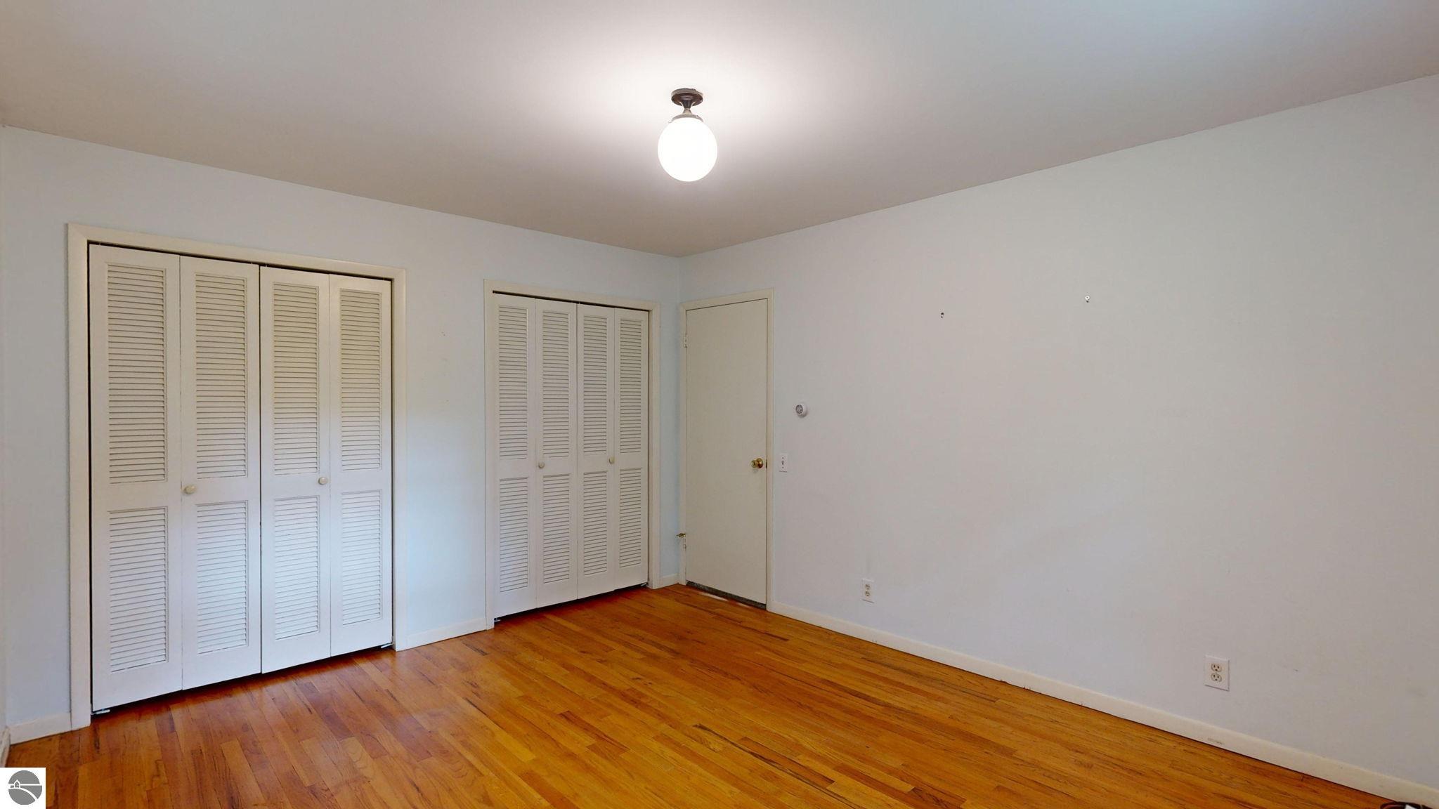 401 Orchard Avenue, Clare, MI 48617 — Photo 14