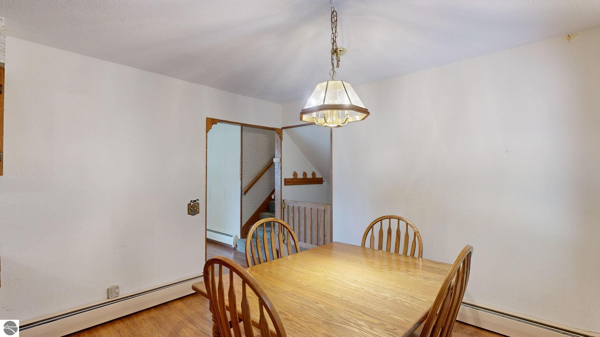401 Orchard Avenue, Clare, MI 48617 — Photo 7