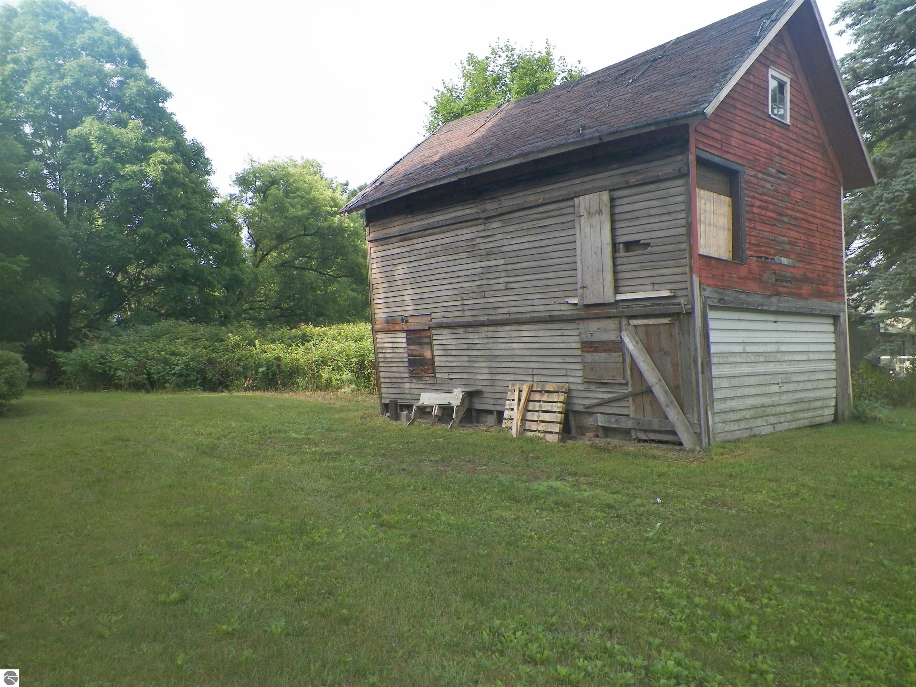 Click to enlarge photo