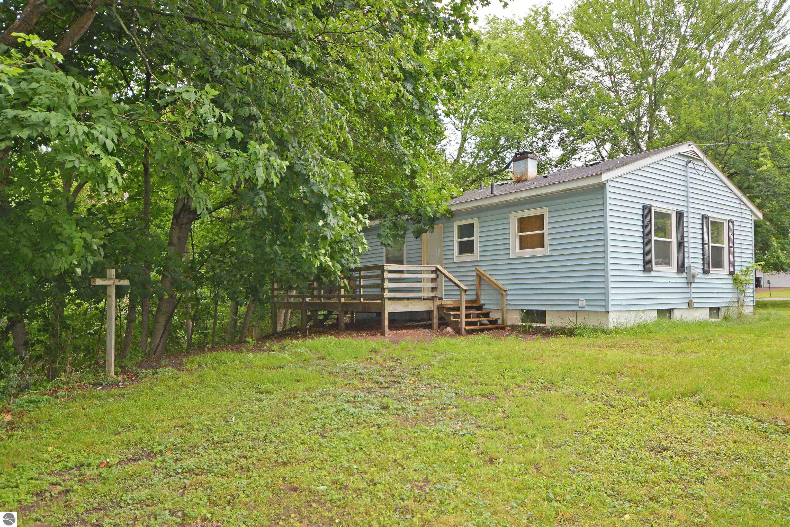 8388 Leecrest Boulevard, Onekama, MI 49675 — Photo 3