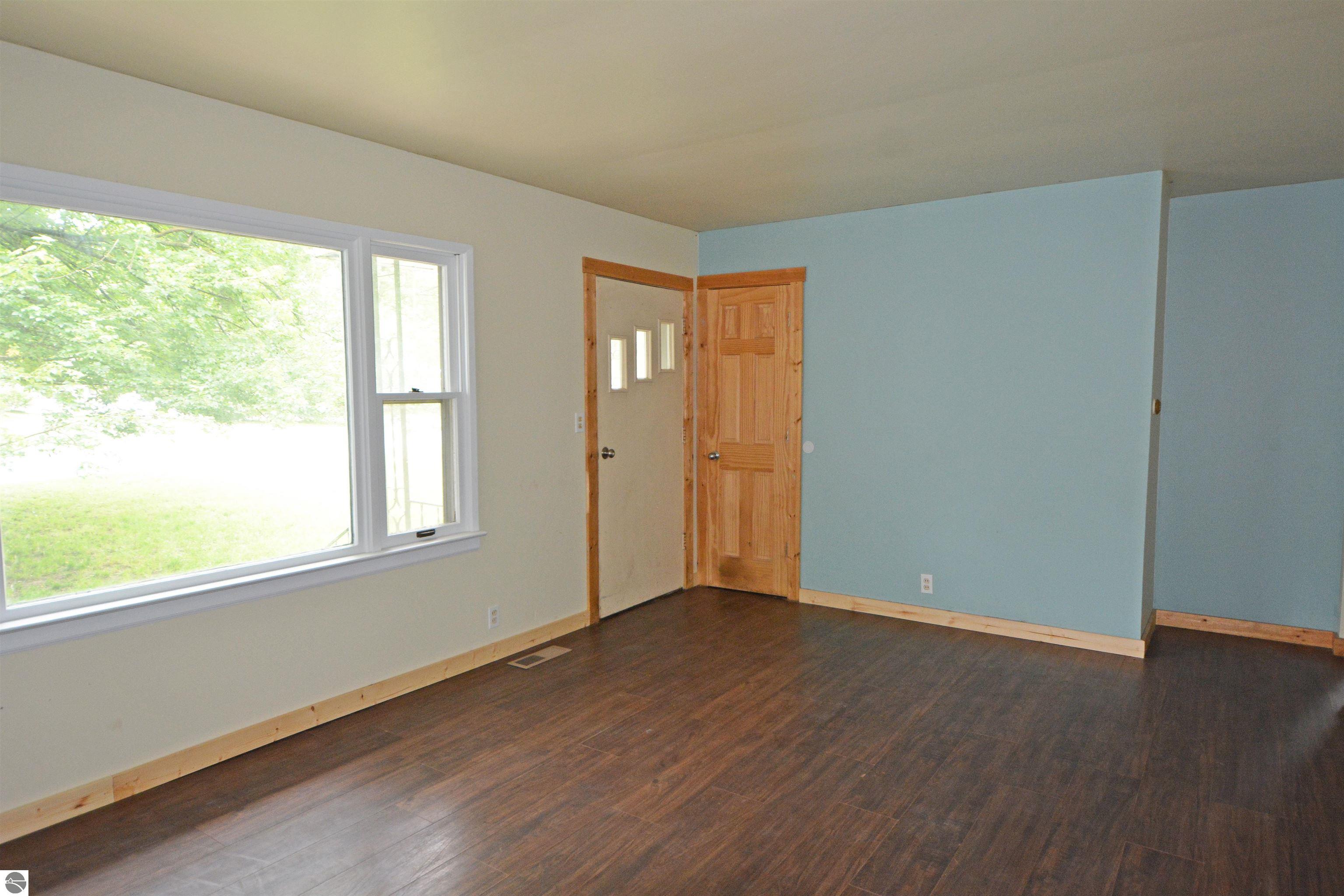 8388 Leecrest Boulevard, Onekama, MI 49675 — Photo 6