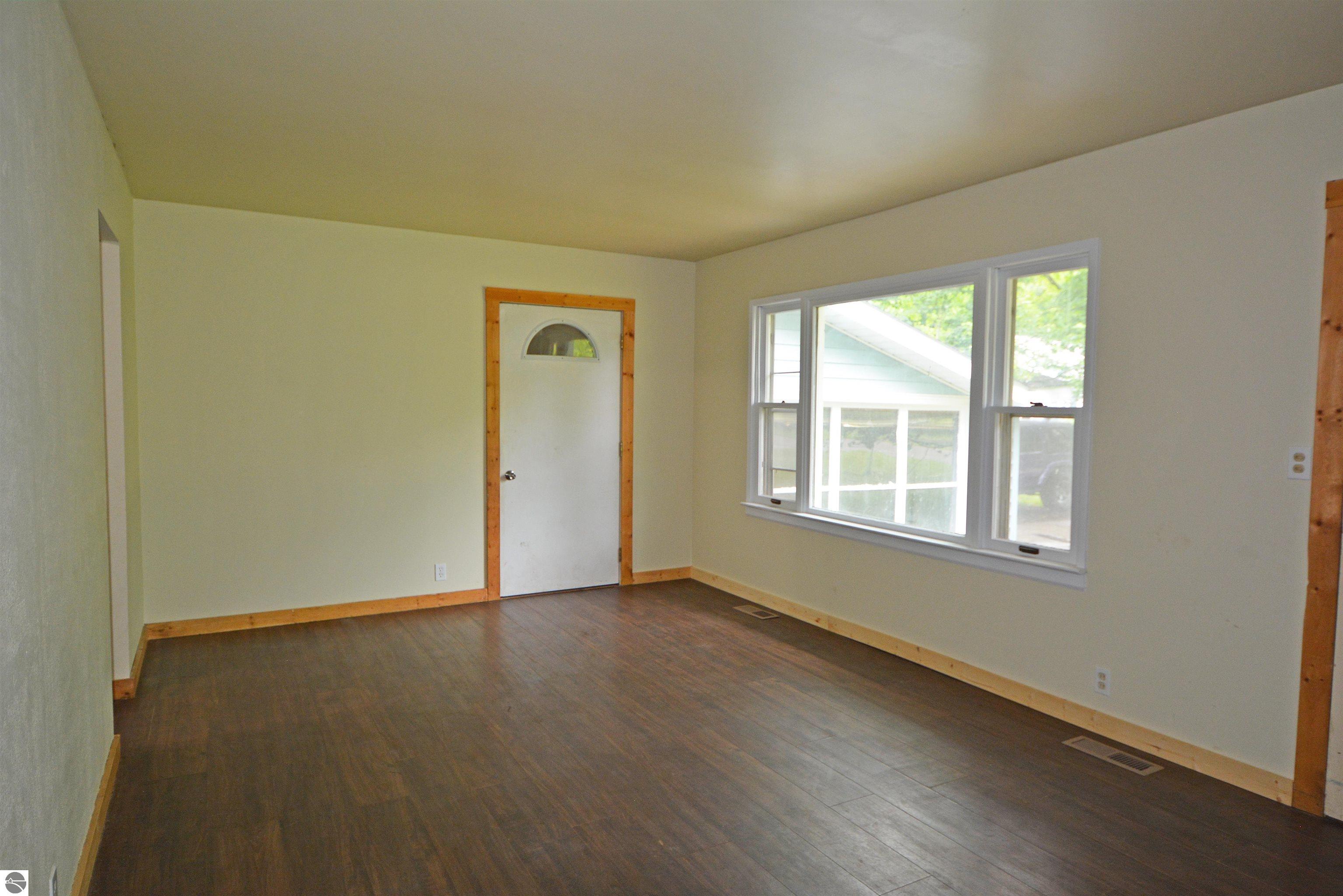 8388 Leecrest Boulevard, Onekama, MI 49675 — Photo 7