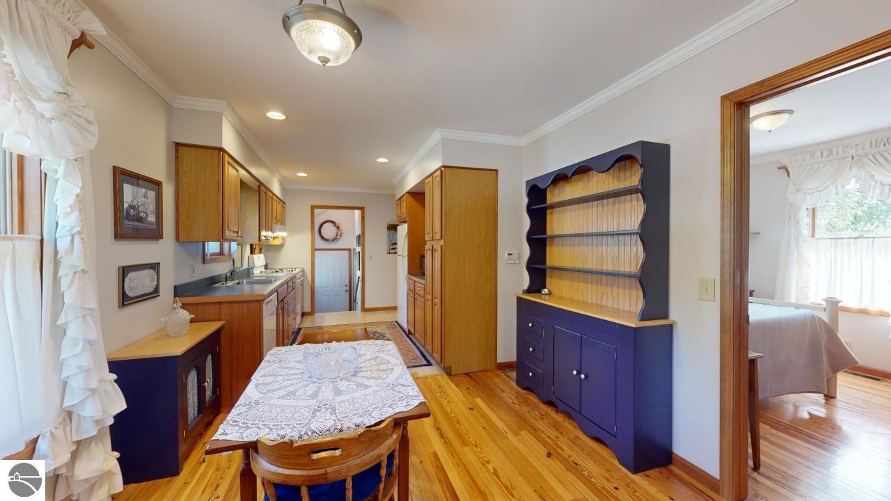 214 W Wheaton Avenue, Clare, MI 48617 — Photo 12