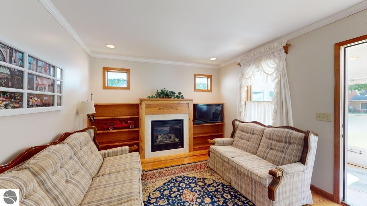 214 W Wheaton Avenue, Clare, MI 48617 — Photo 14