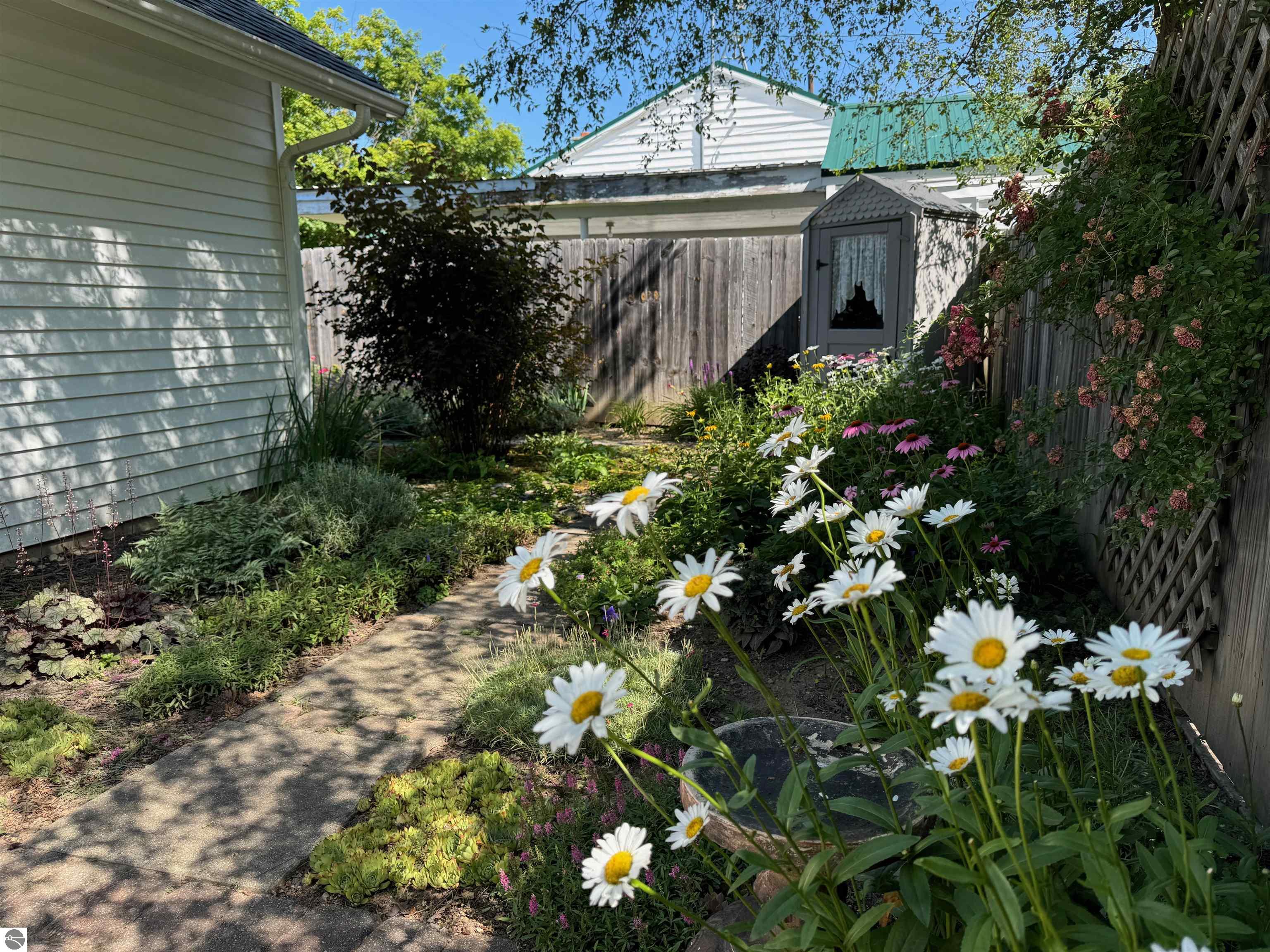 214 W Wheaton Avenue, Clare, MI 48617 — Photo 5