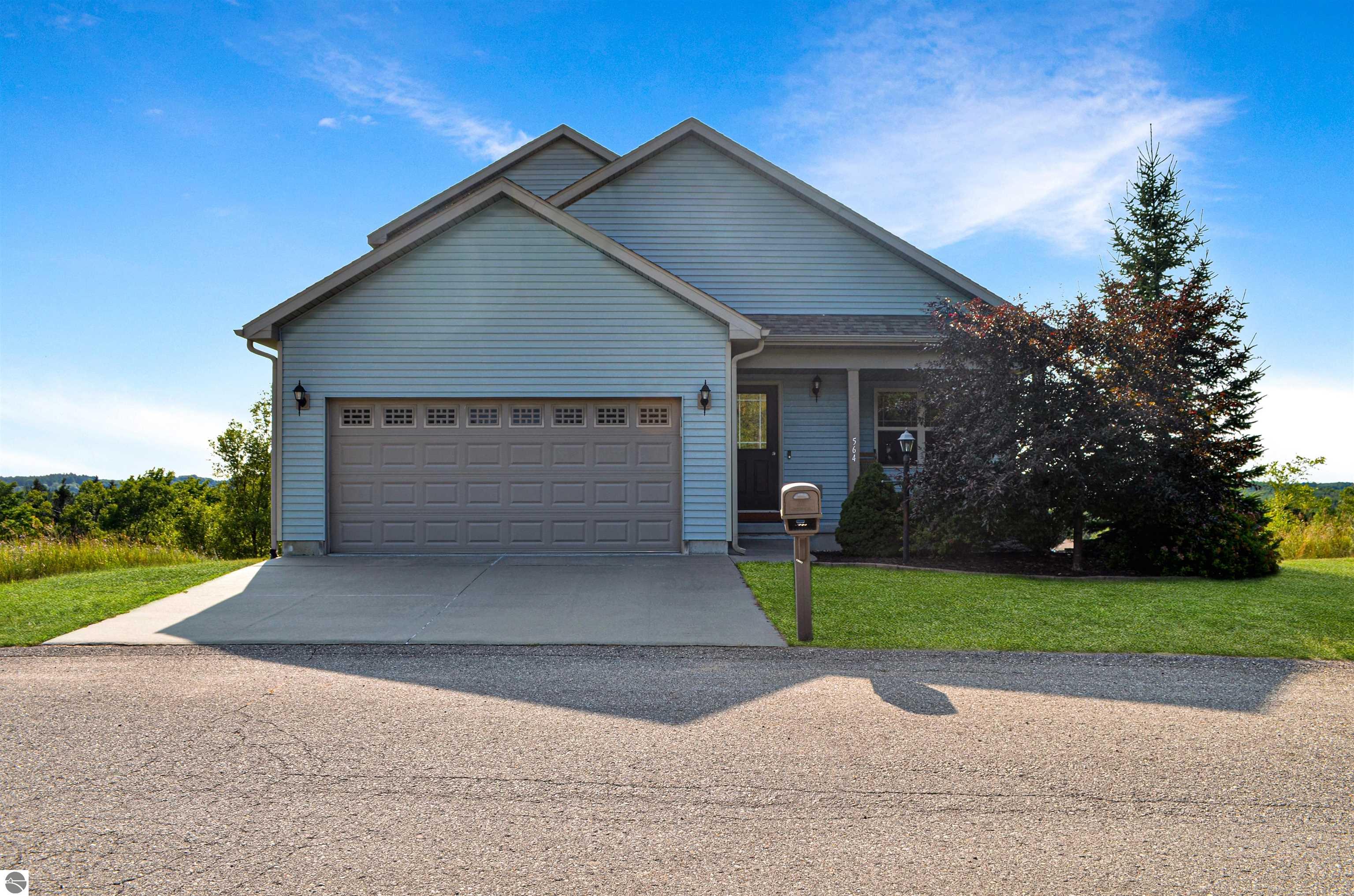 564 Kingsley Ridge Drive, Kingsley, MI 49649 — front exterior