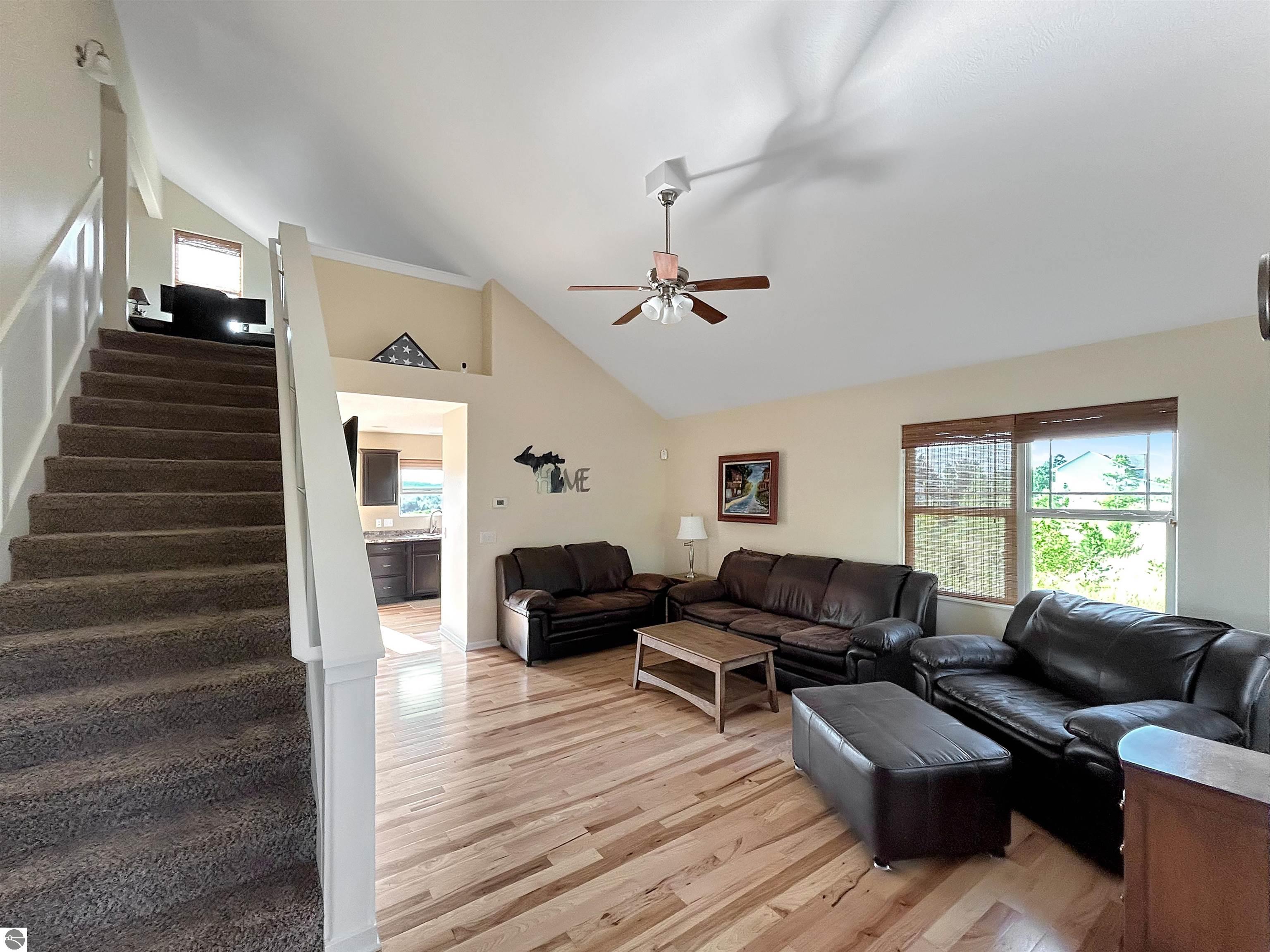 564 Kingsley Ridge Drive, Kingsley, MI 49649 — Photo 4