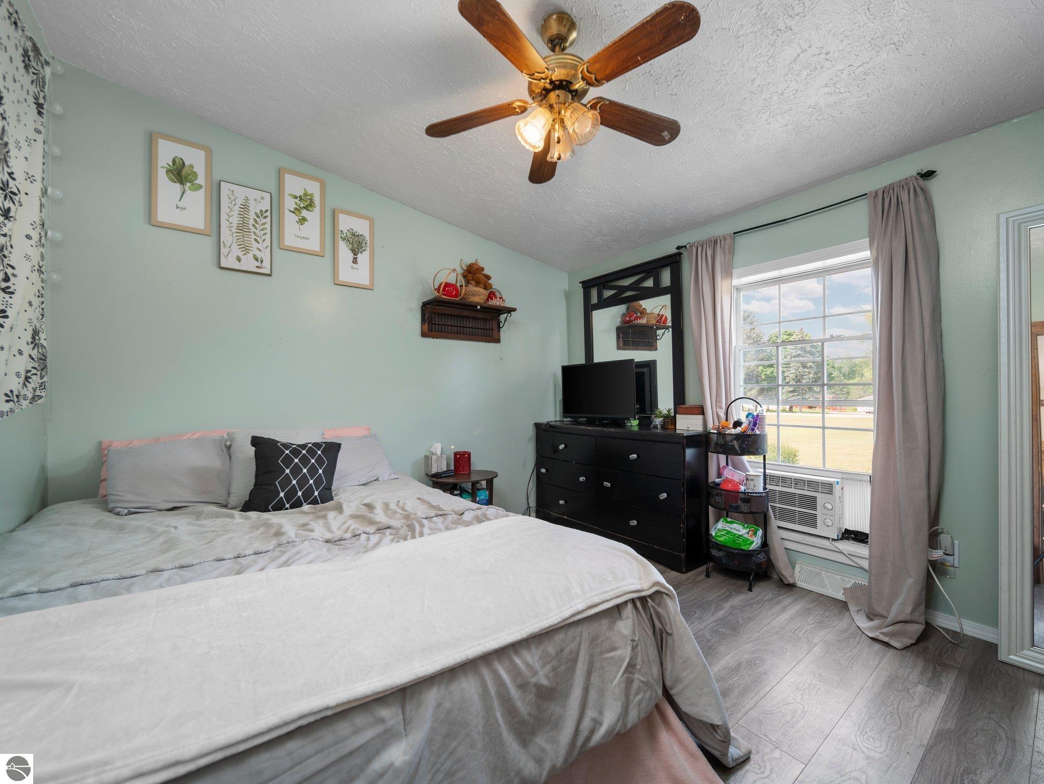 4358 N 11 Road, Mesick, MI 49668 — Photo 12
