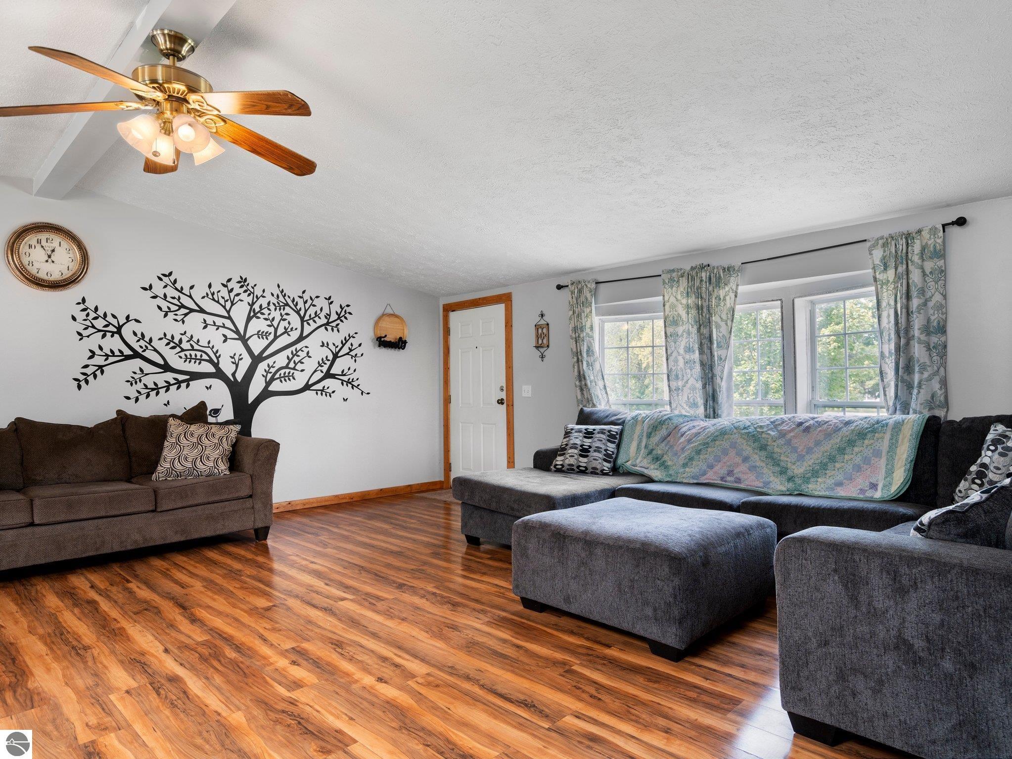 4358 N 11 Road, Mesick, MI 49668 — Photo 3