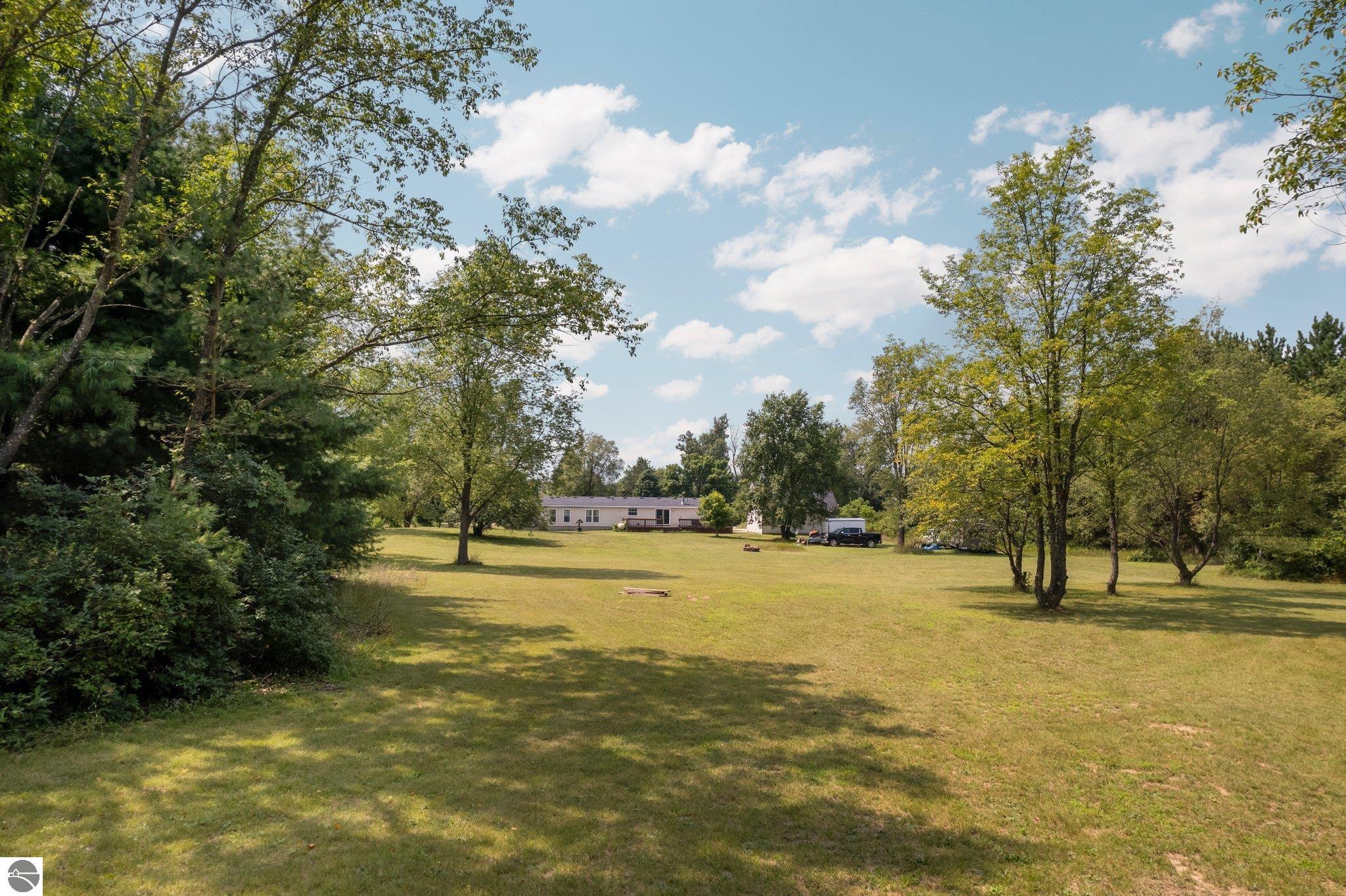 4358 N 11 Road, Mesick, MI 49668 — Photo 25