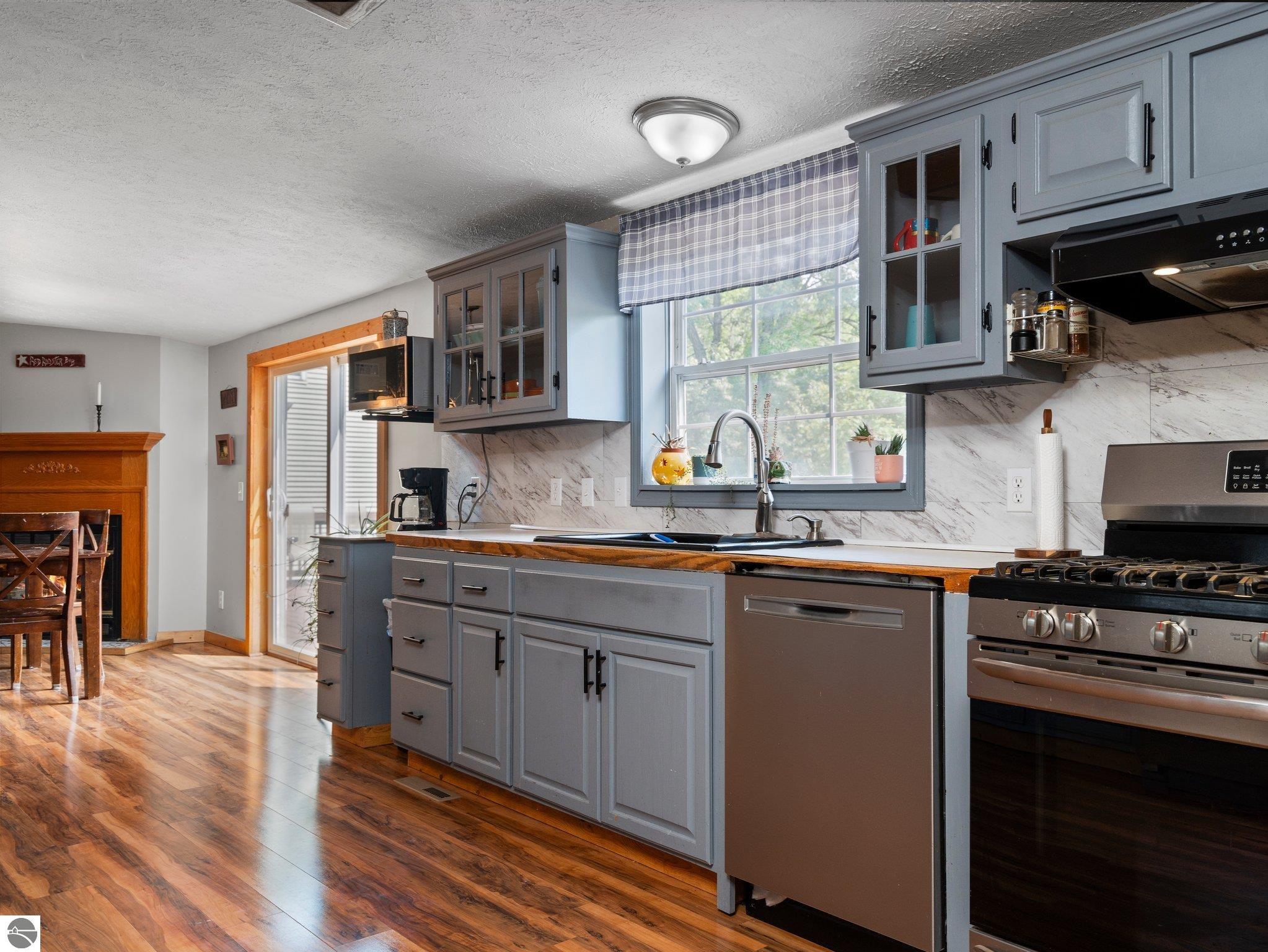 4358 N 11 Road, Mesick, MI 49668 — Photo 5