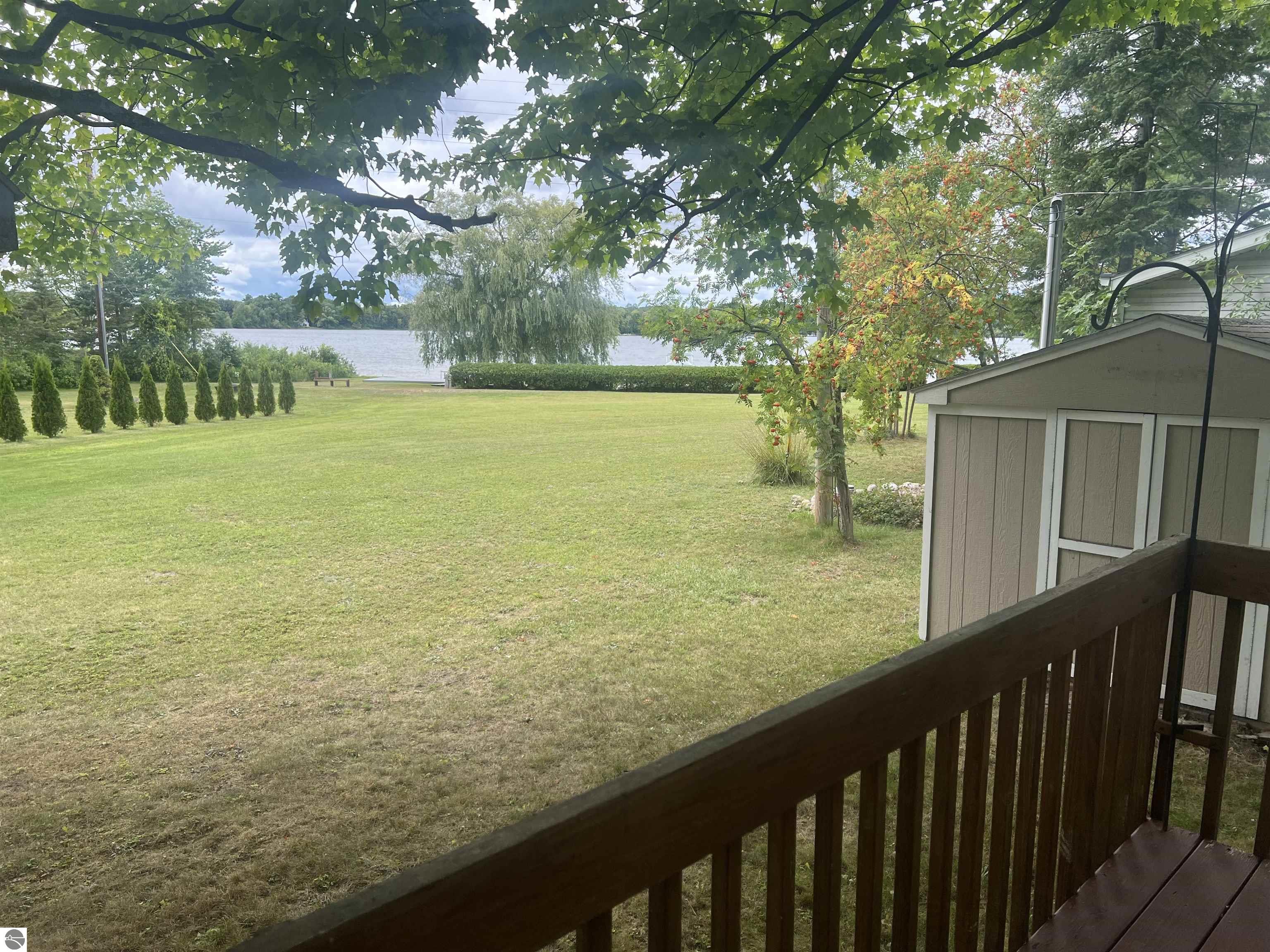 601 Maplewood, Elk Rapids, MI 49629 — Photo 20