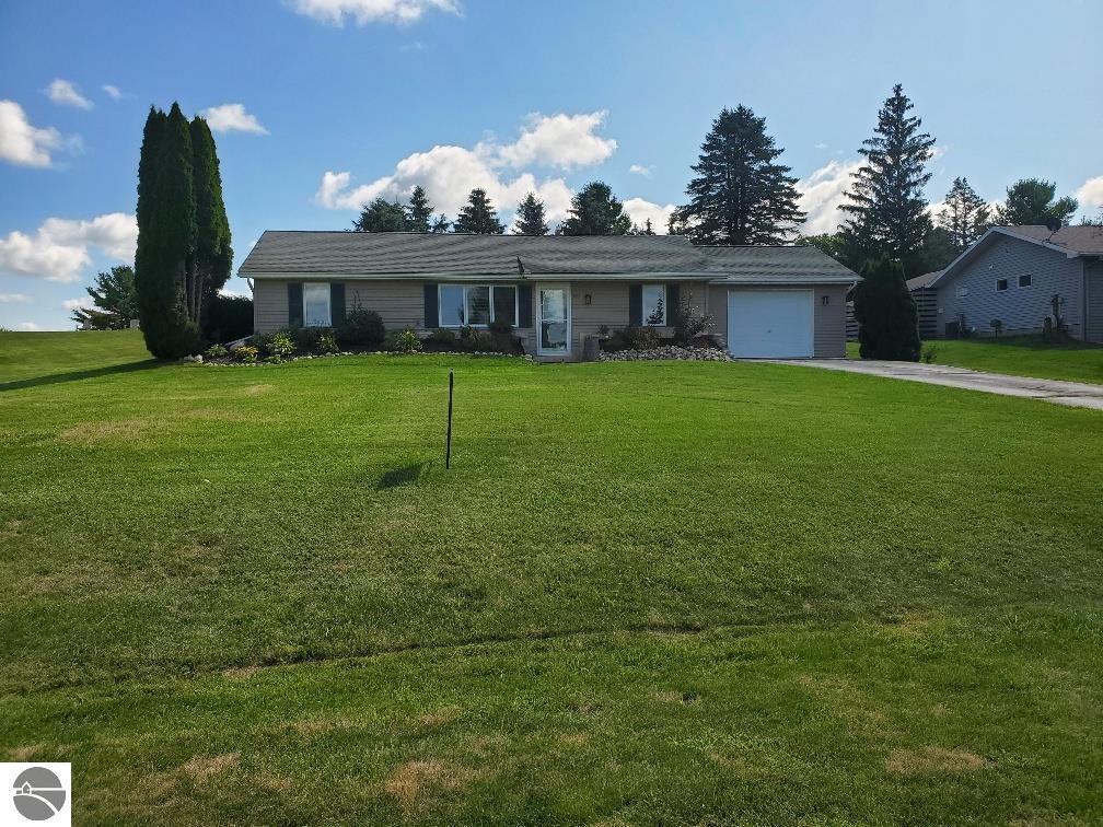 1065 Clubhouse Drive, Lake Isabella, MI 48893 — Photo 28