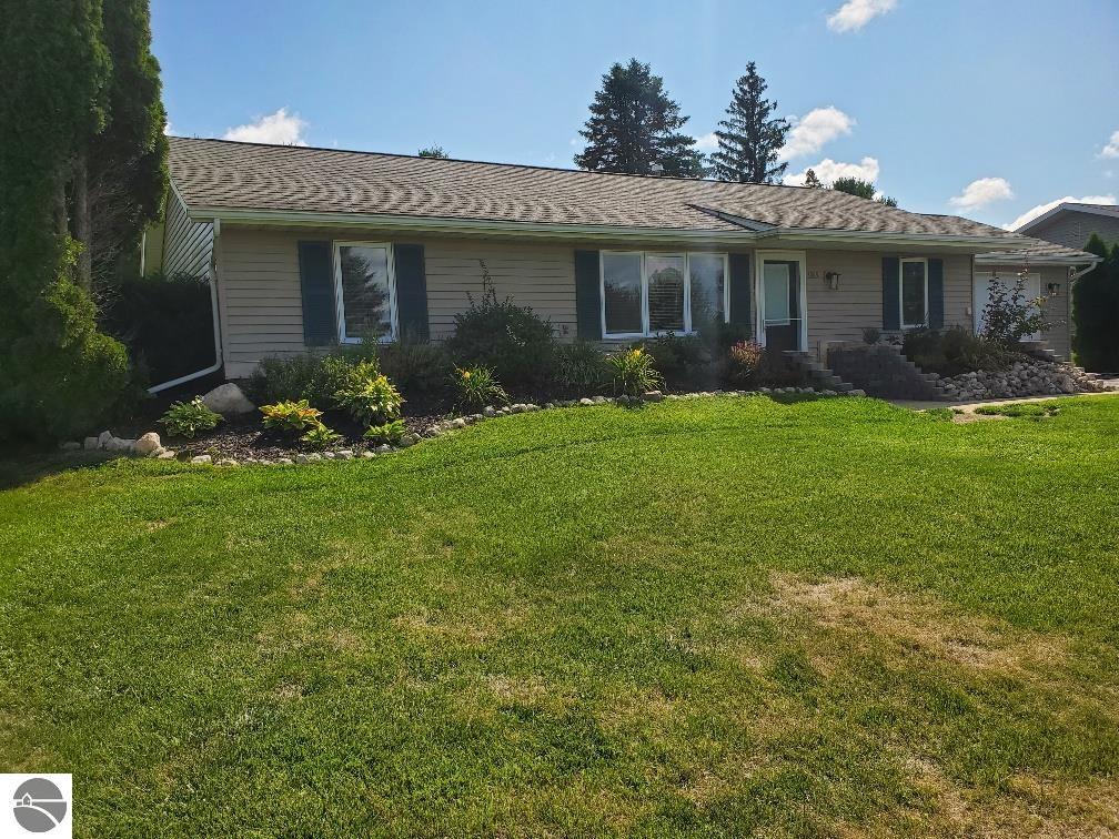 1065 Clubhouse Drive, Lake Isabella, MI 48893 — Photo 29