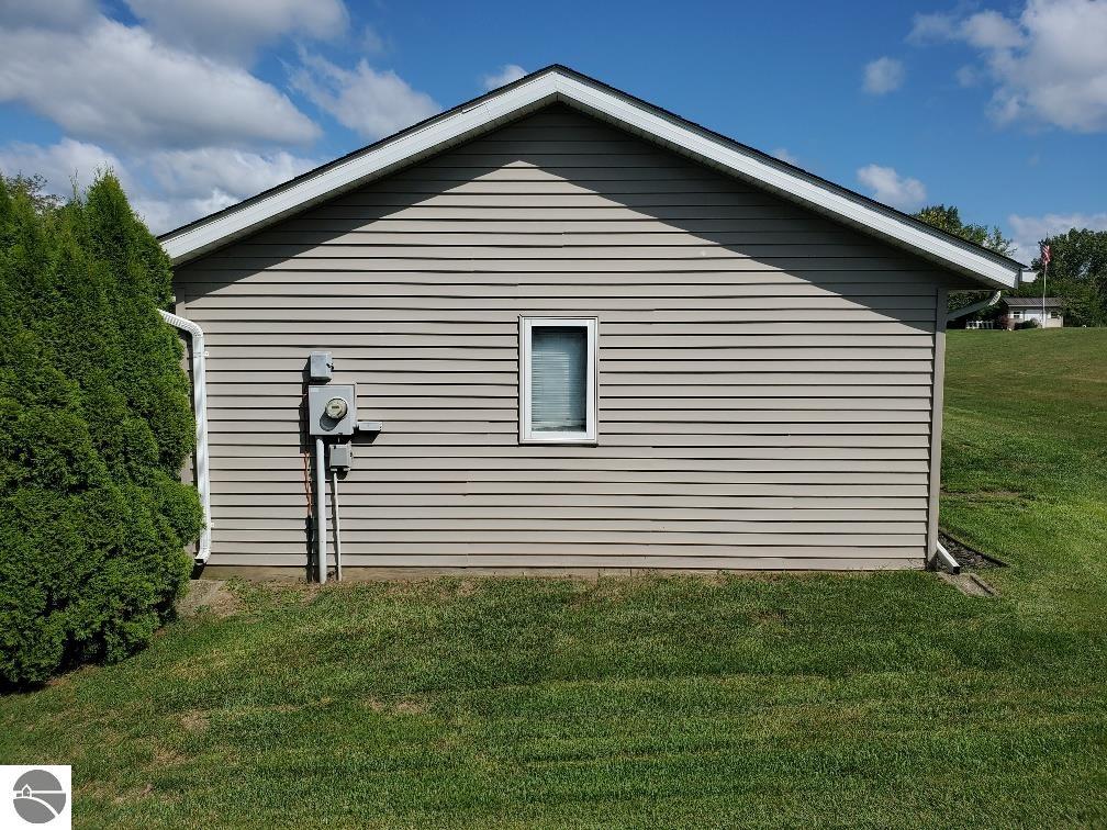 1065 Clubhouse Drive, Lake Isabella, MI 48893 — Photo 37