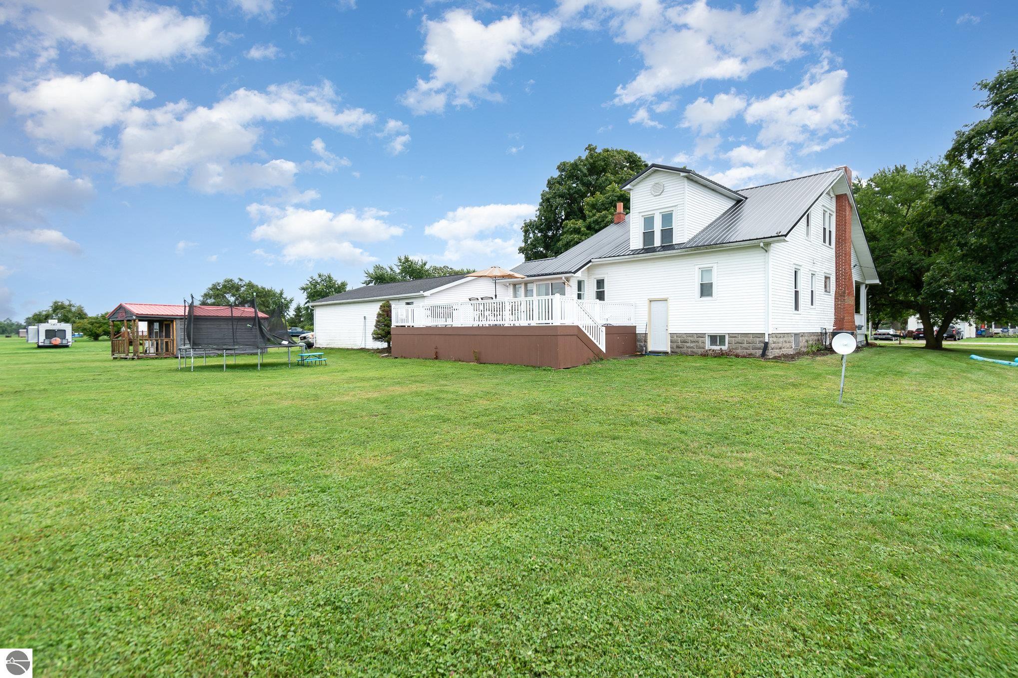 509 E Section Line Road, Ashley, MI 48806 — Photo 3