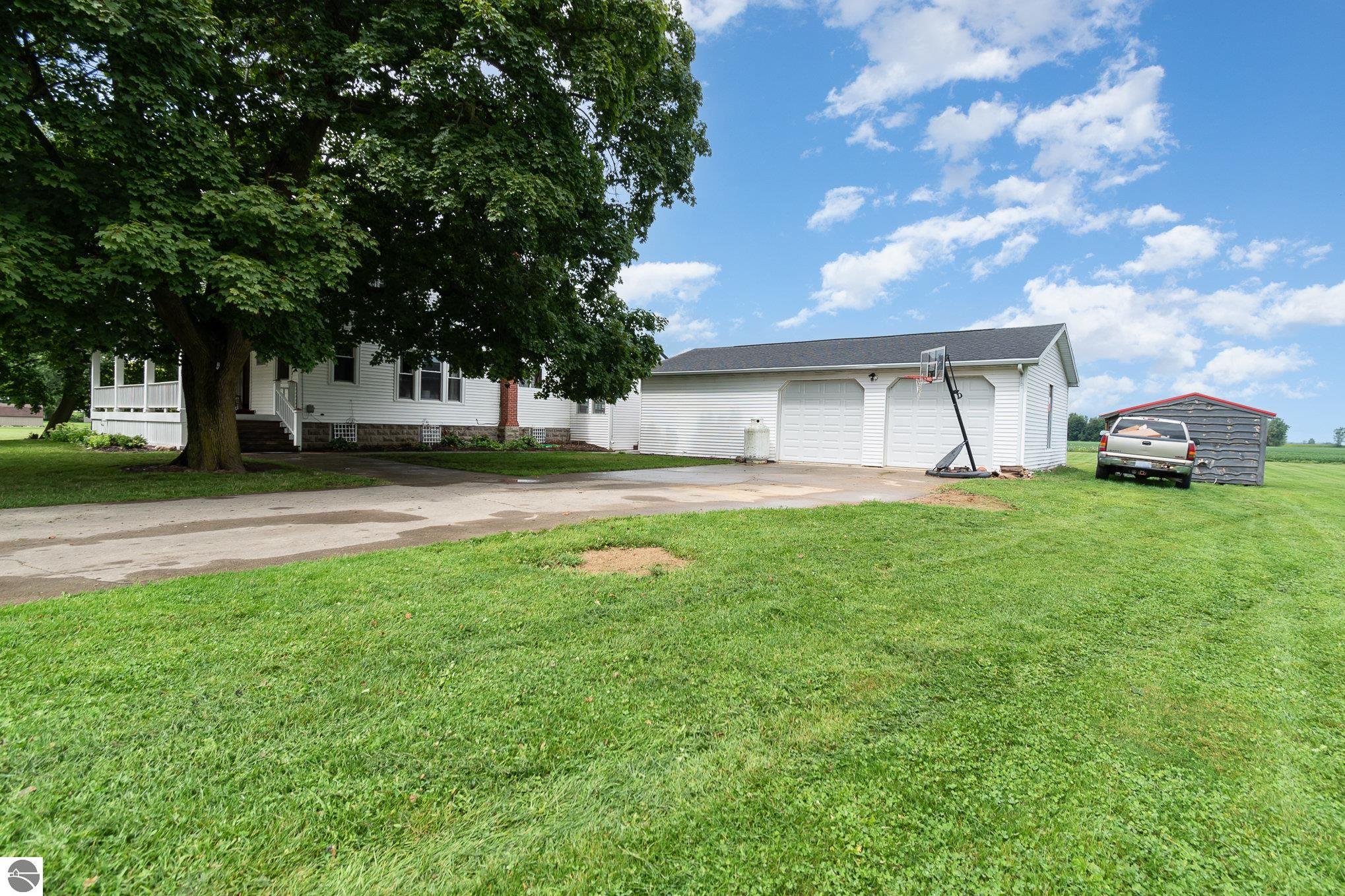 509 E Section Line Road, Ashley, MI 48806 — Photo 4