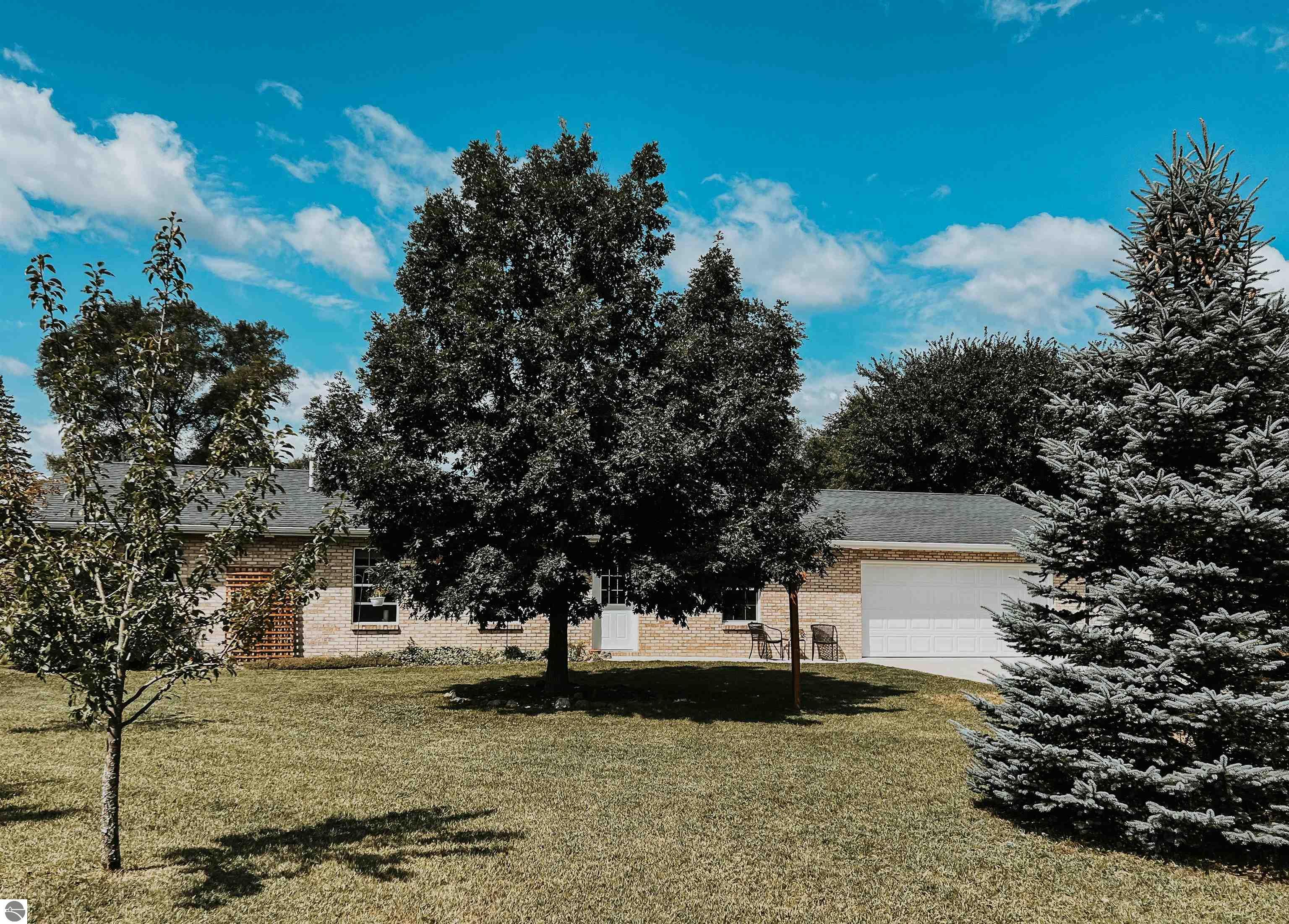 1014 Bishop Lane, Lake Isabella, MI 48893 — front exterior