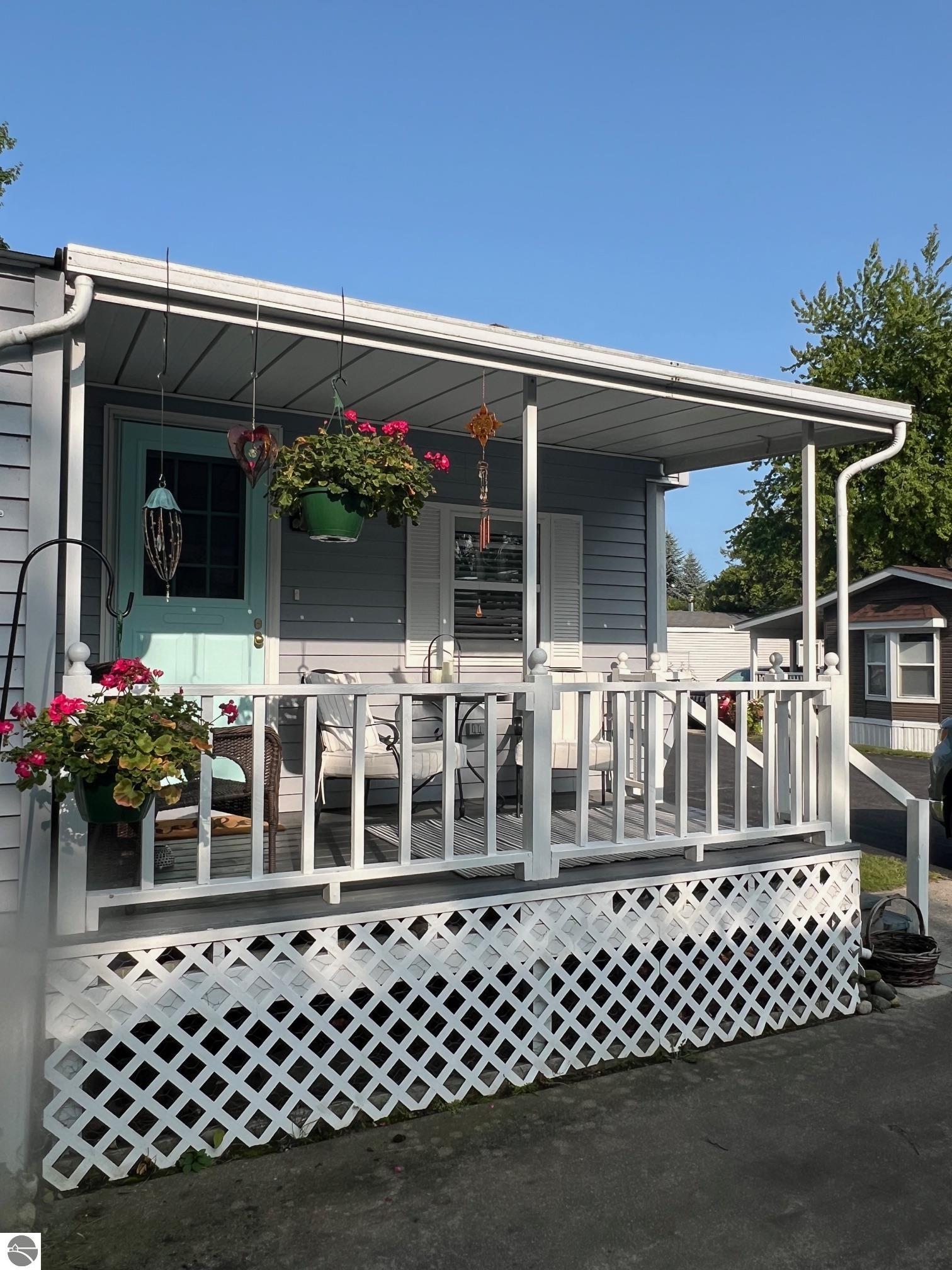 614 Driftwood, Elk Rapids, MI 49629 — front exterior
