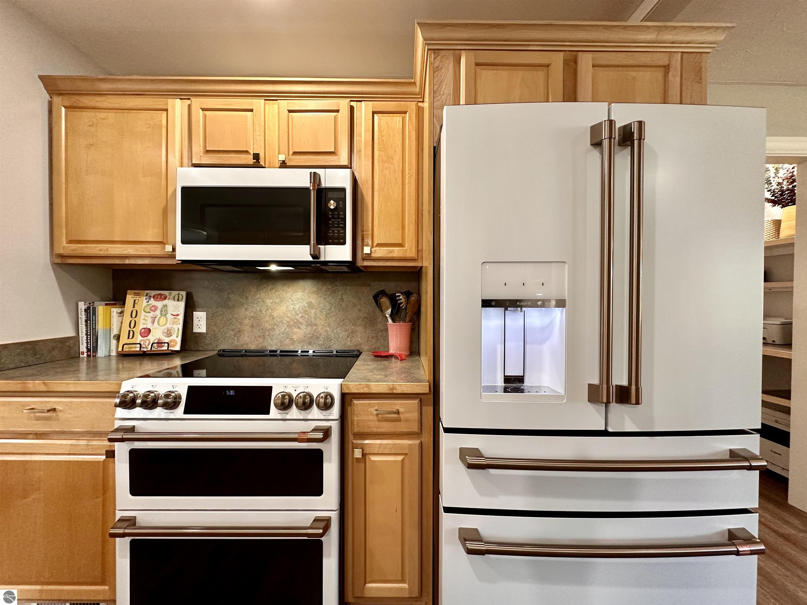 509 E Third Street, Elk Rapids, MI 49629 — Photo 21