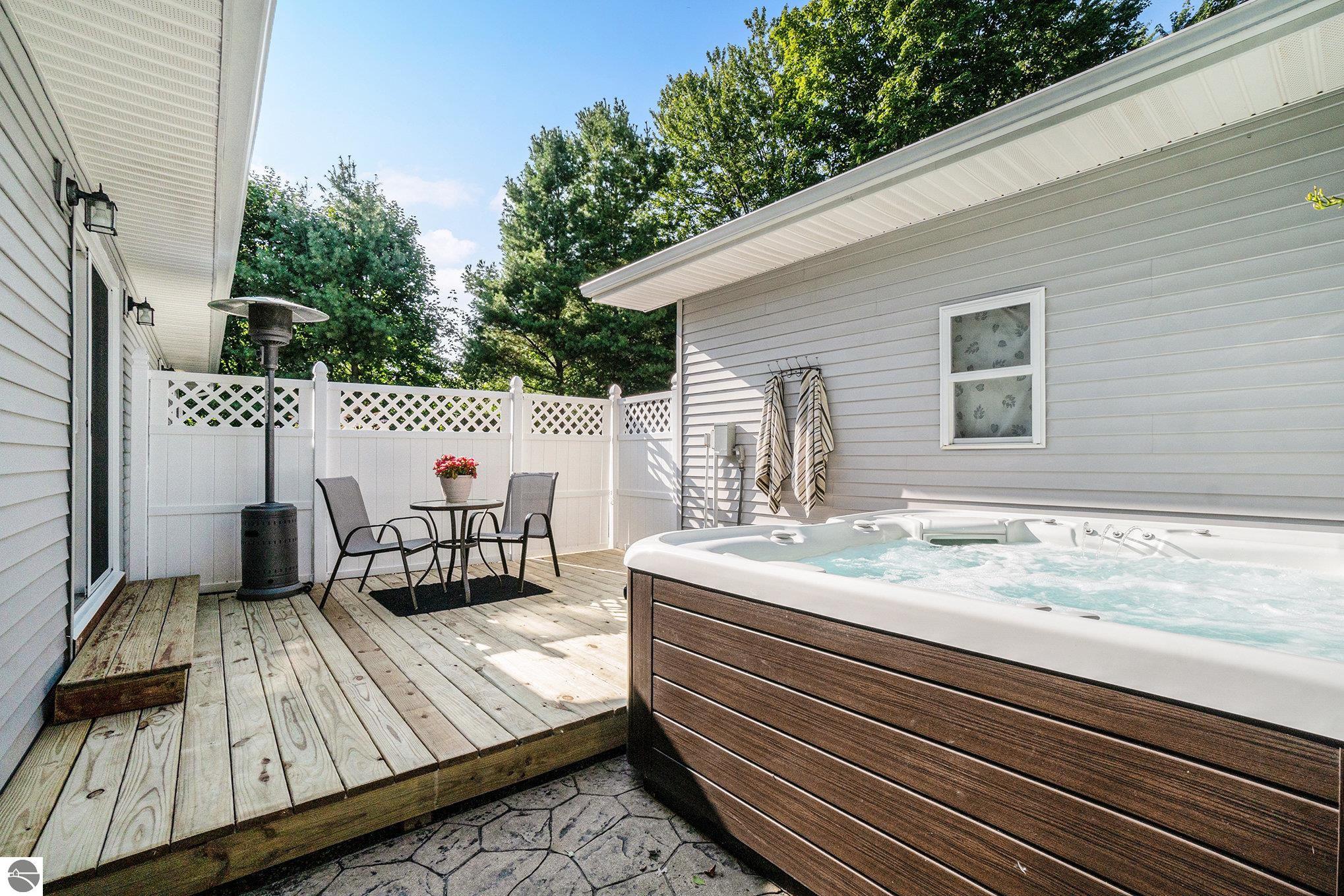 509 E Third Street, Elk Rapids, MI 49629 — Photo 35
