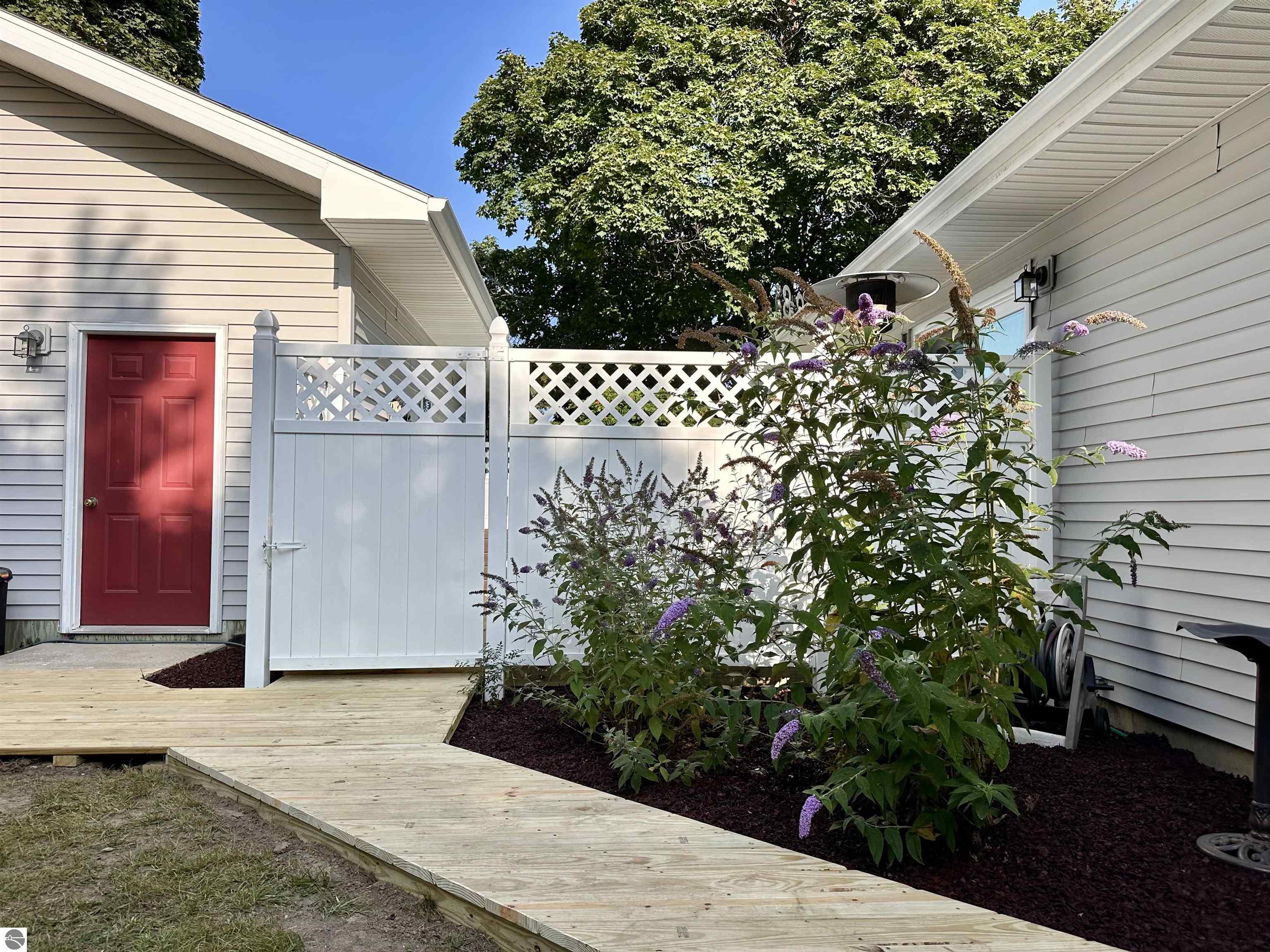509 E Third Street, Elk Rapids, MI 49629 — Photo 36