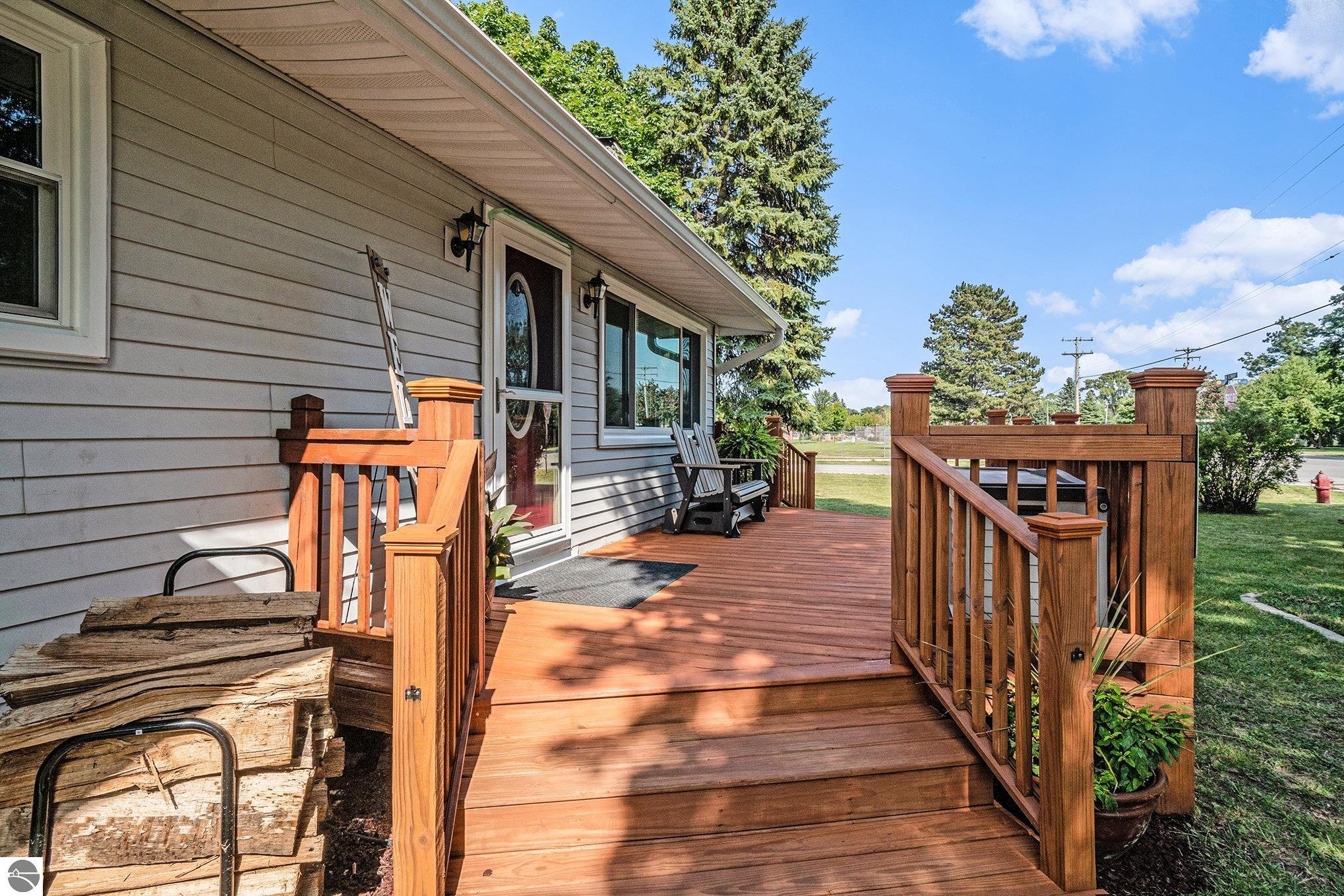 509 E Third Street, Elk Rapids, MI 49629 — Photo 42