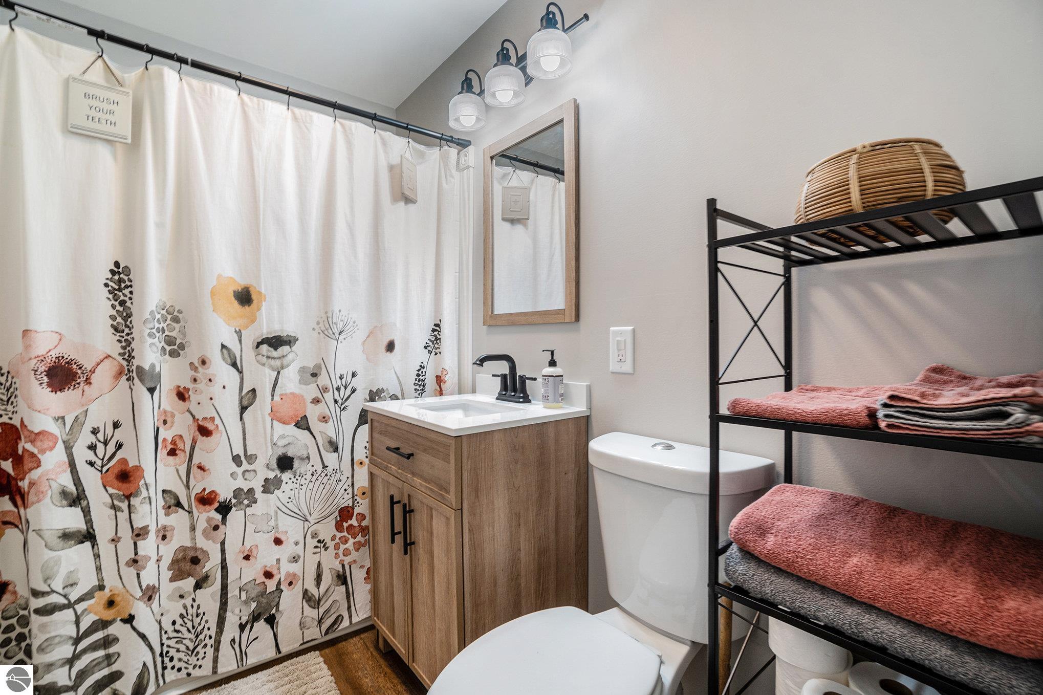 509 E Third Street, Elk Rapids, MI 49629 — Photo 10