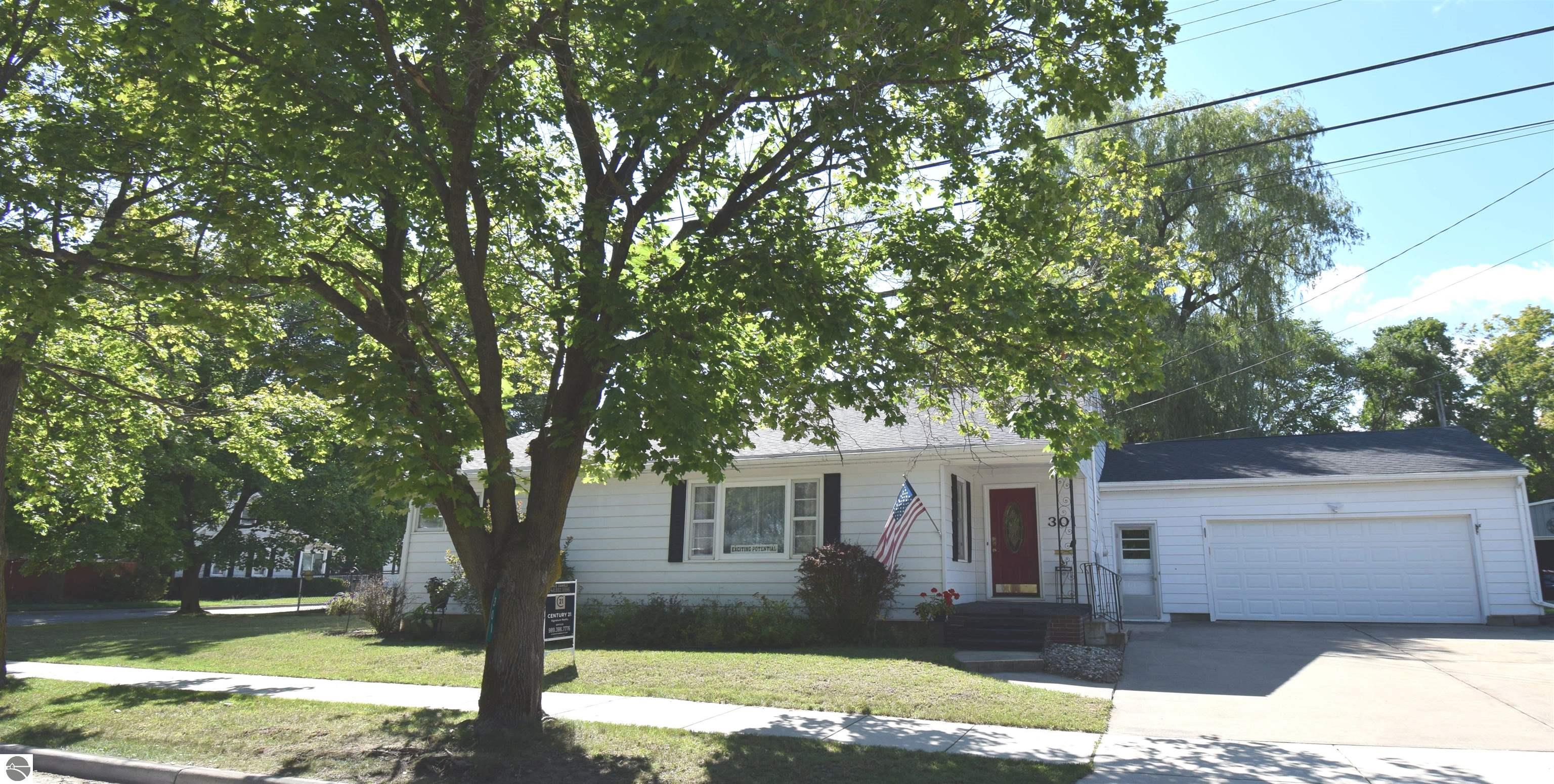 301 John R Street, Clare, MI 48617 — front exterior