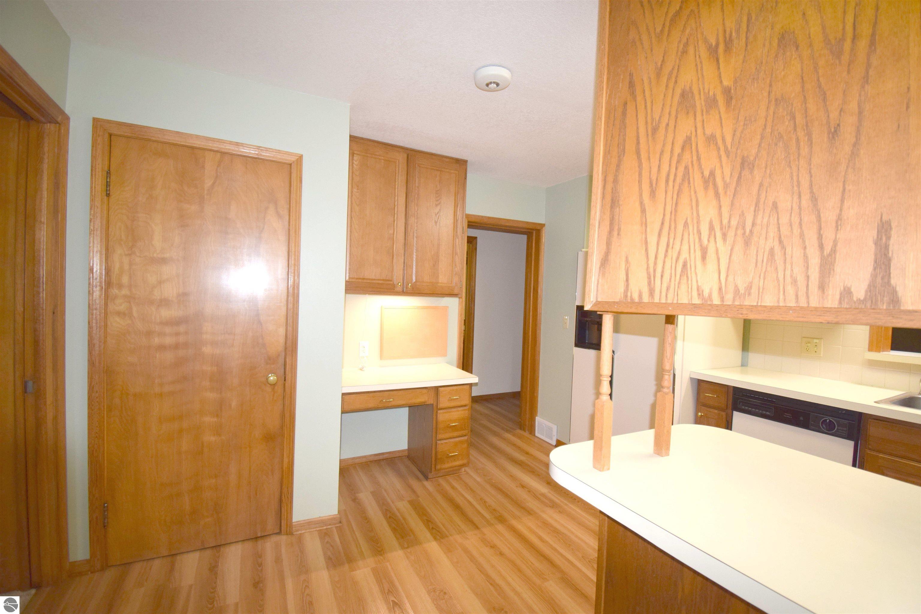 301 John R Street, Clare, MI 48617 — Photo 17