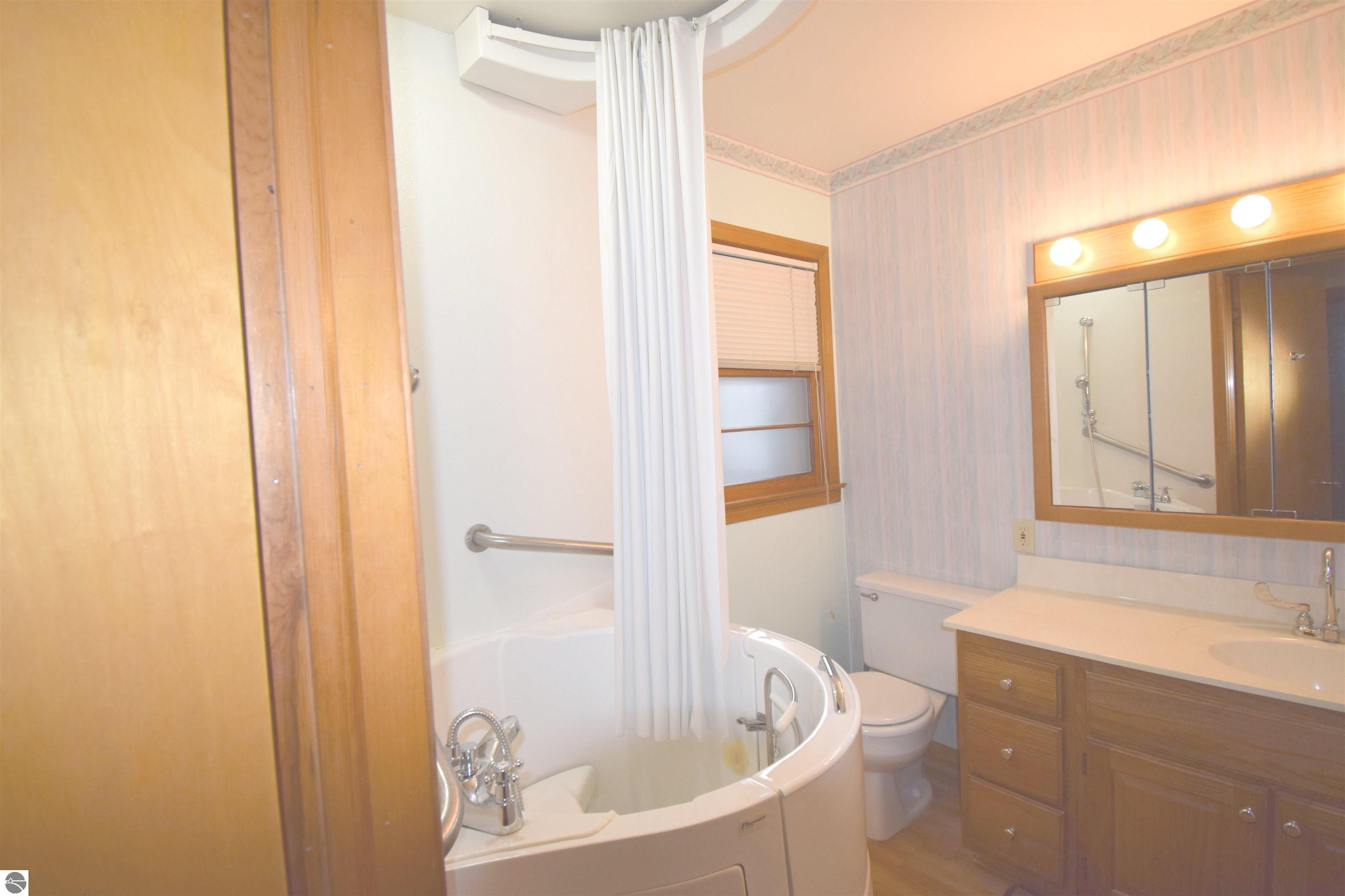 301 John R Street, Clare, MI 48617 — Photo 49
